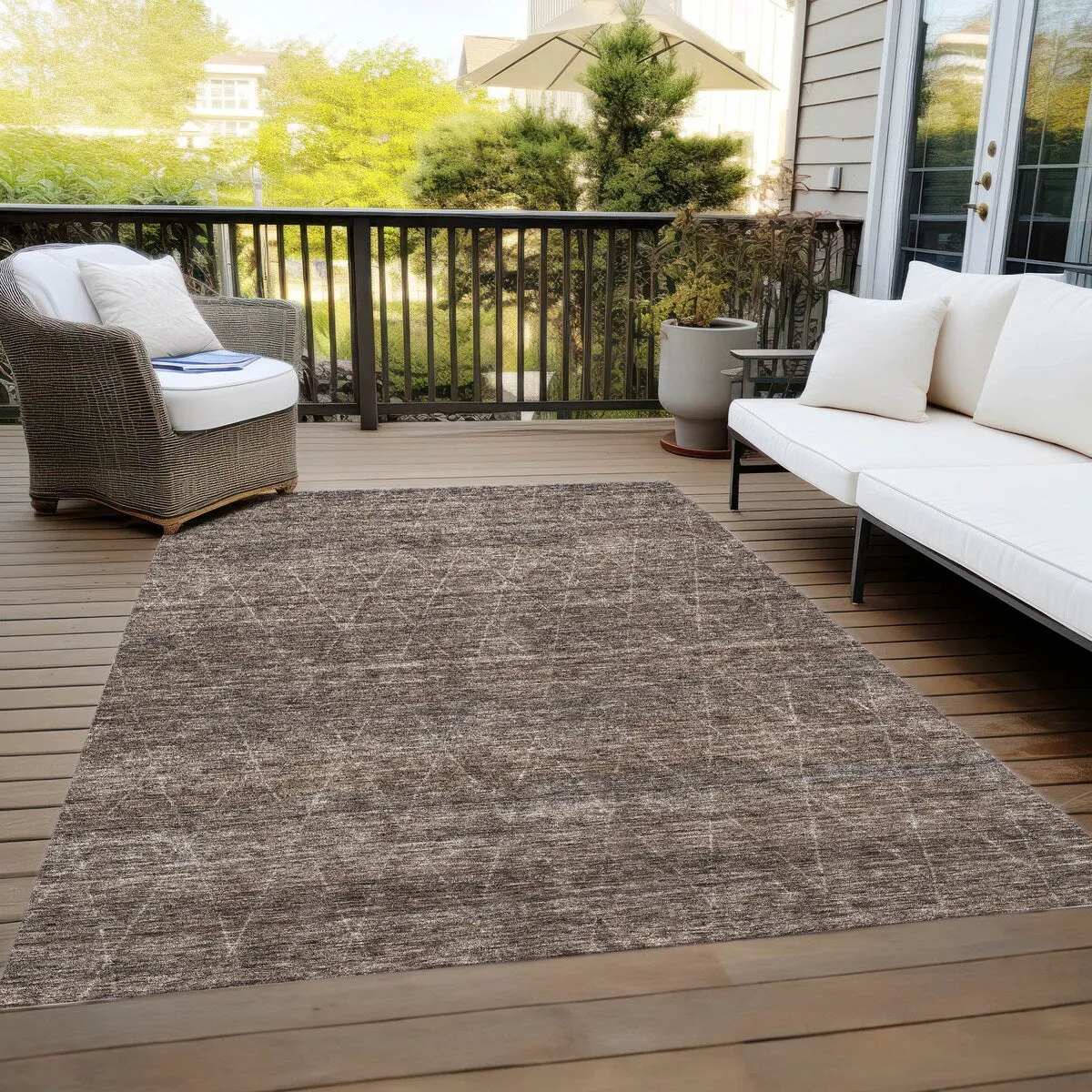 Machine Washable Indoor/ Outdoor Trellis Ombre Chantille Rug