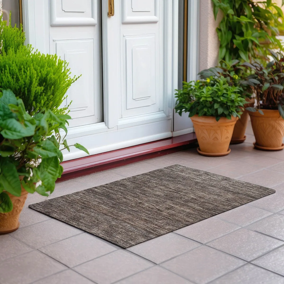 Machine Washable Indoor/ Outdoor Trellis Ombre Chantille Rug