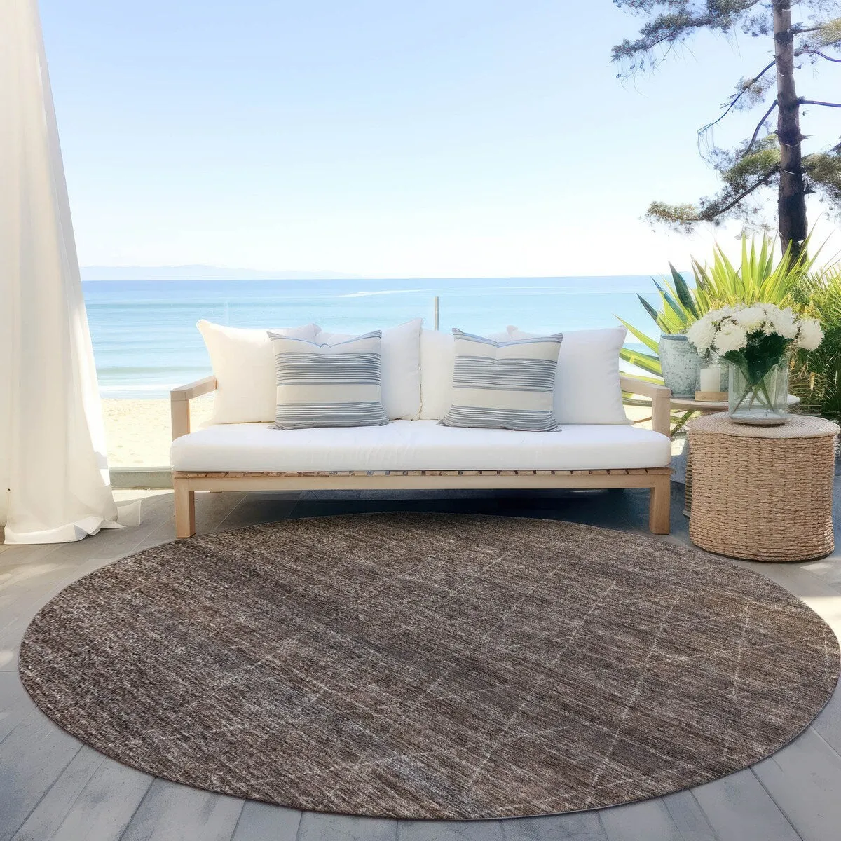 Machine Washable Indoor/ Outdoor Trellis Ombre Chantille Rug