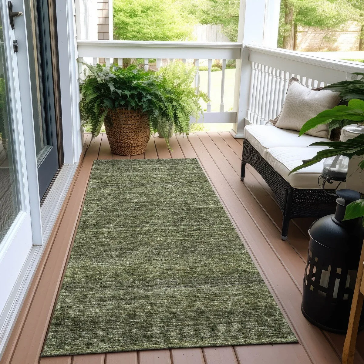Machine Washable Indoor/ Outdoor Trellis Ombre Chantille Rug