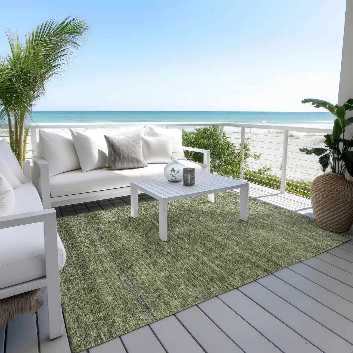 Machine Washable Indoor/ Outdoor Trellis Ombre Chantille Rug