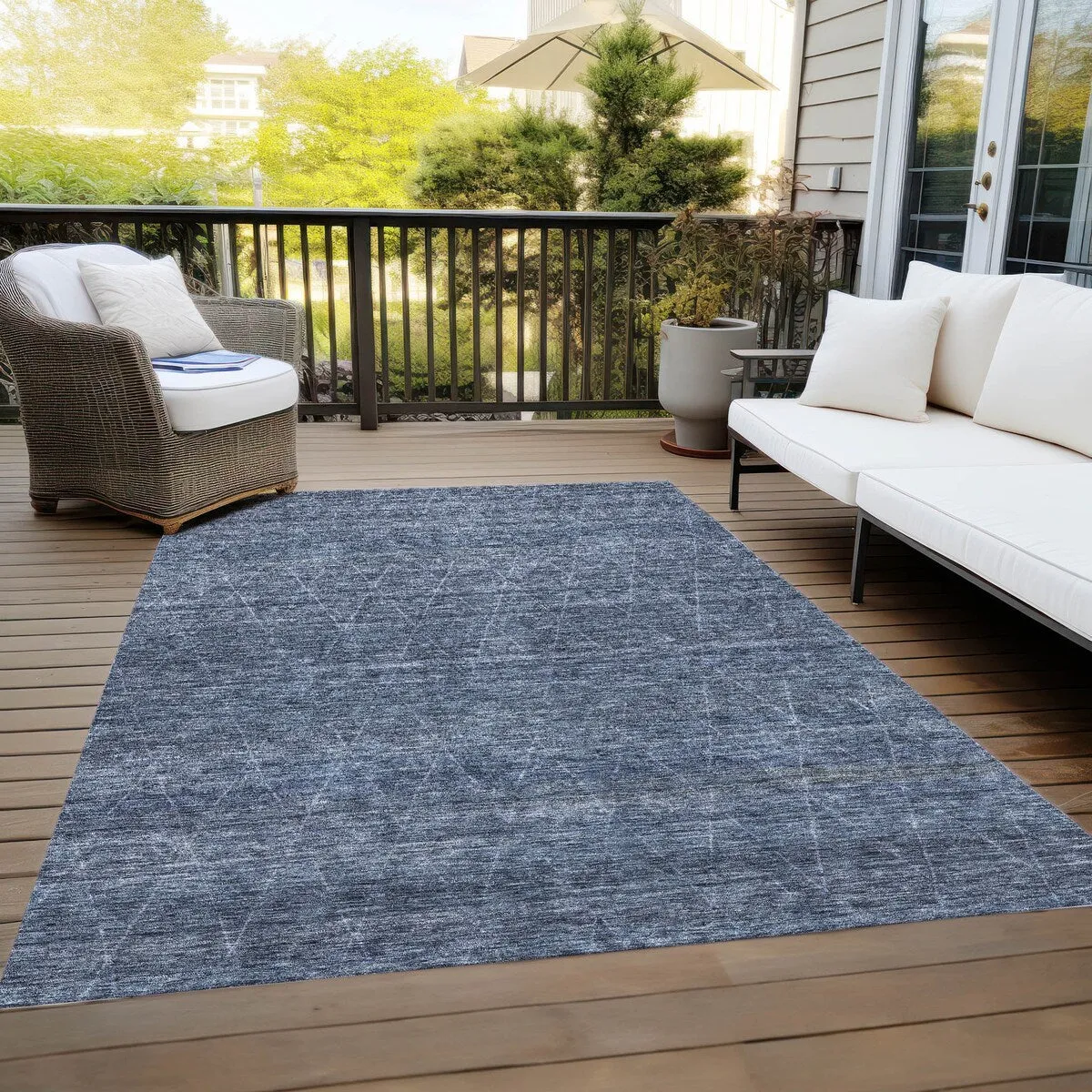 Machine Washable Indoor/ Outdoor Trellis Ombre Chantille Rug