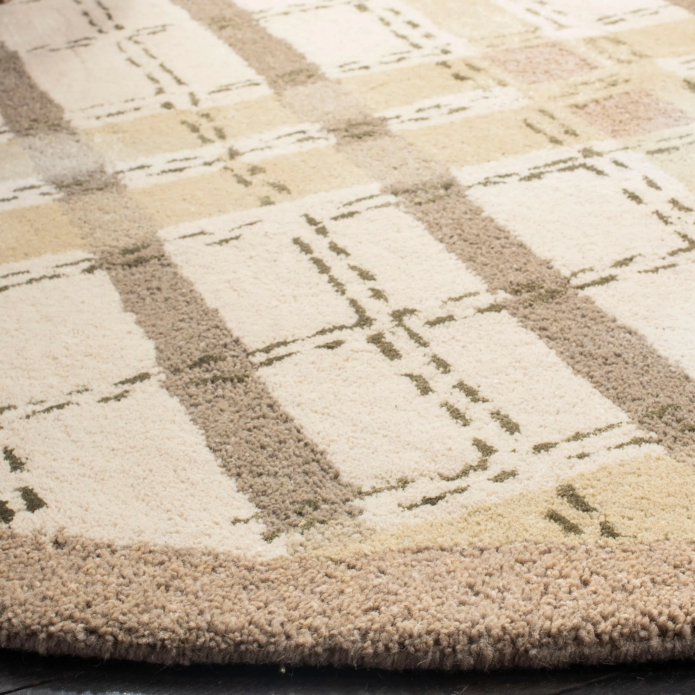 Martha Stewart by SAFAVIEH Colorweave Plaid Wool/ Viscose Rug