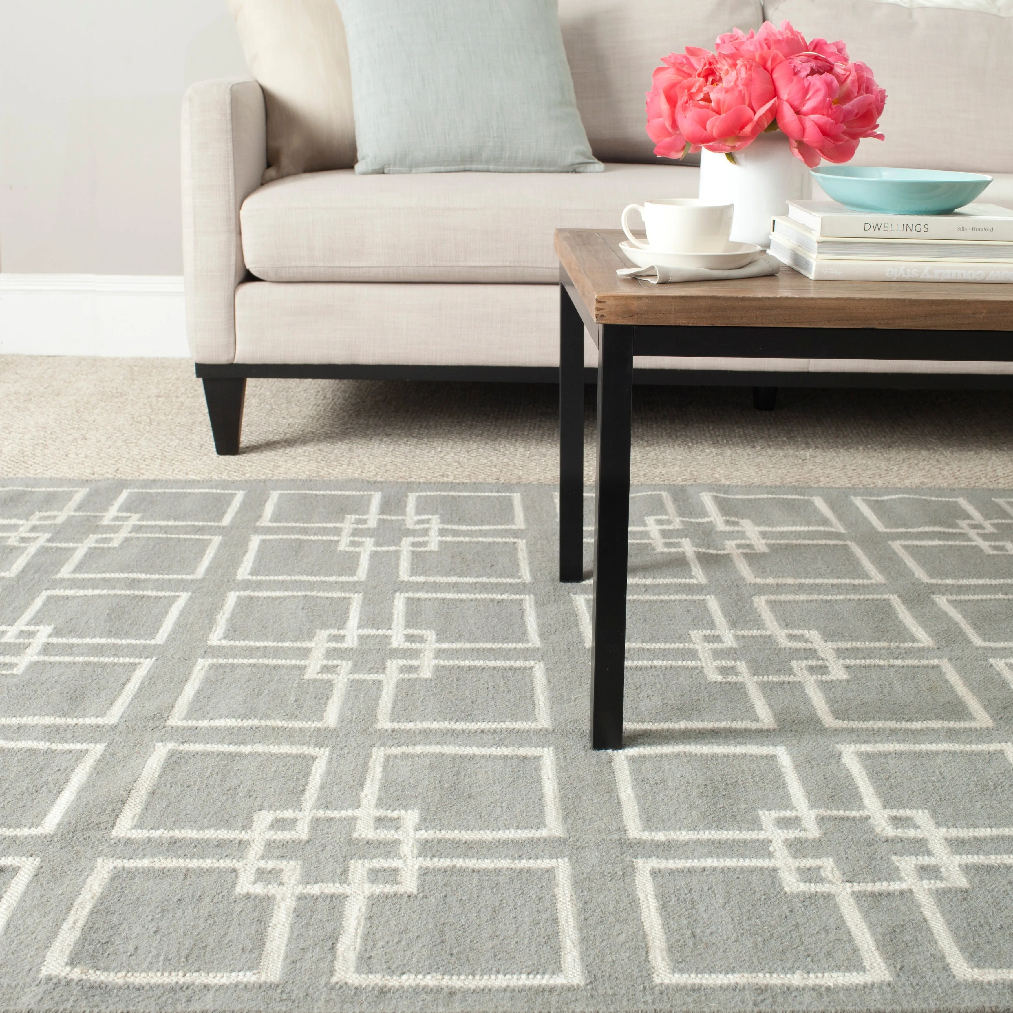 Martha Stewart by SAFAVIEH Square Dance Wool/ Banana Silk Rug