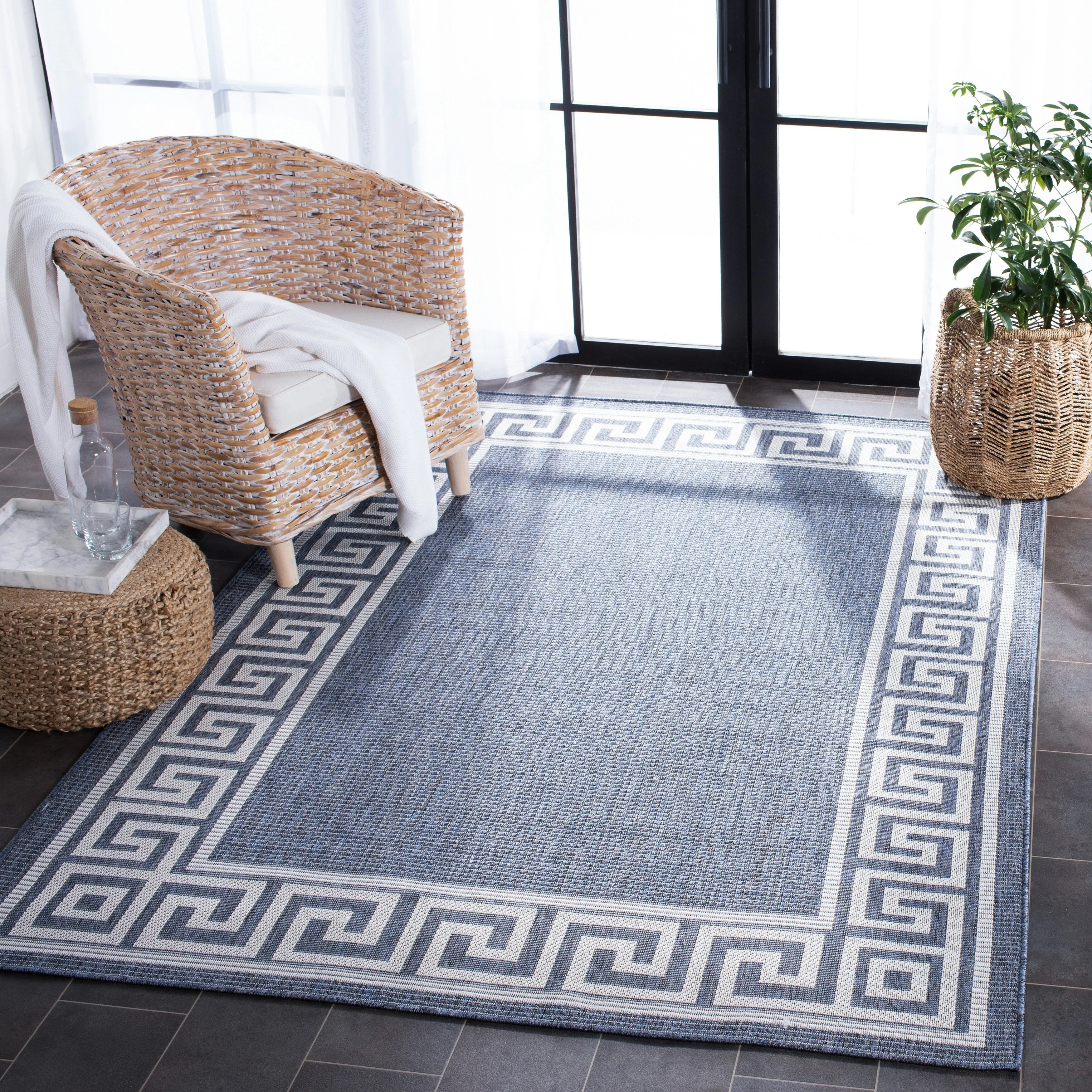 Martha Stewart by SAFAVIEH Washable Adeliya Indoor/ Outdoor Waterproof Rug