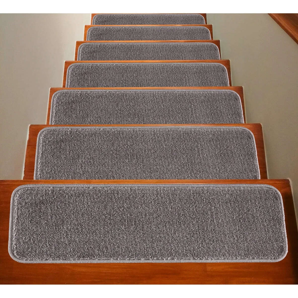 Mod-Arte Solo Collection Solid Color Stair Treads (Set of 7)