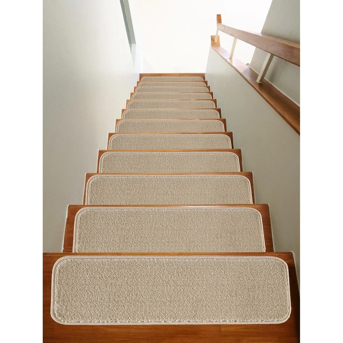 Mod-Arte Solo Collection Solid Color Stair Treads (Set of 7)