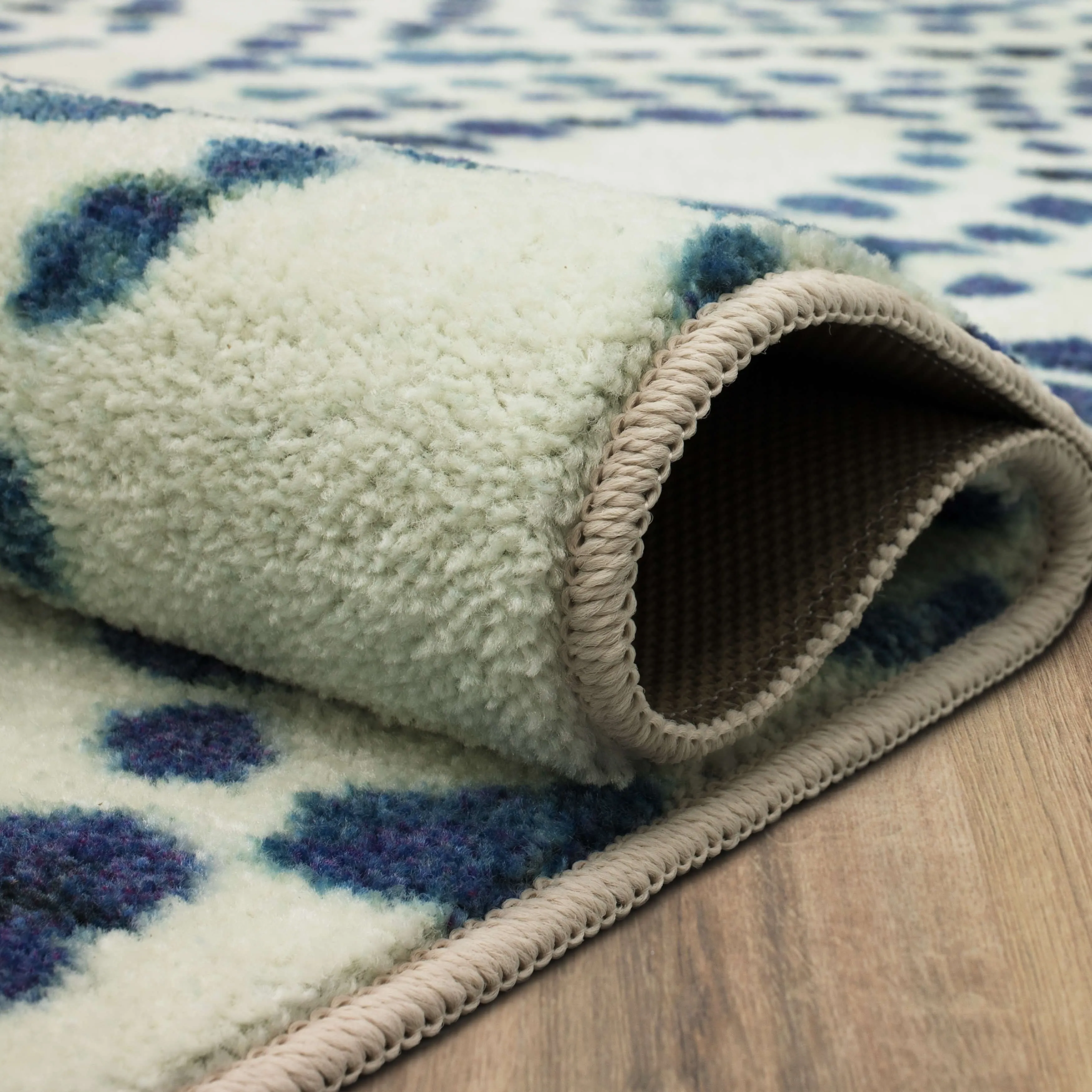 Mohawk Home Dotted Navy Ogee Area Rug