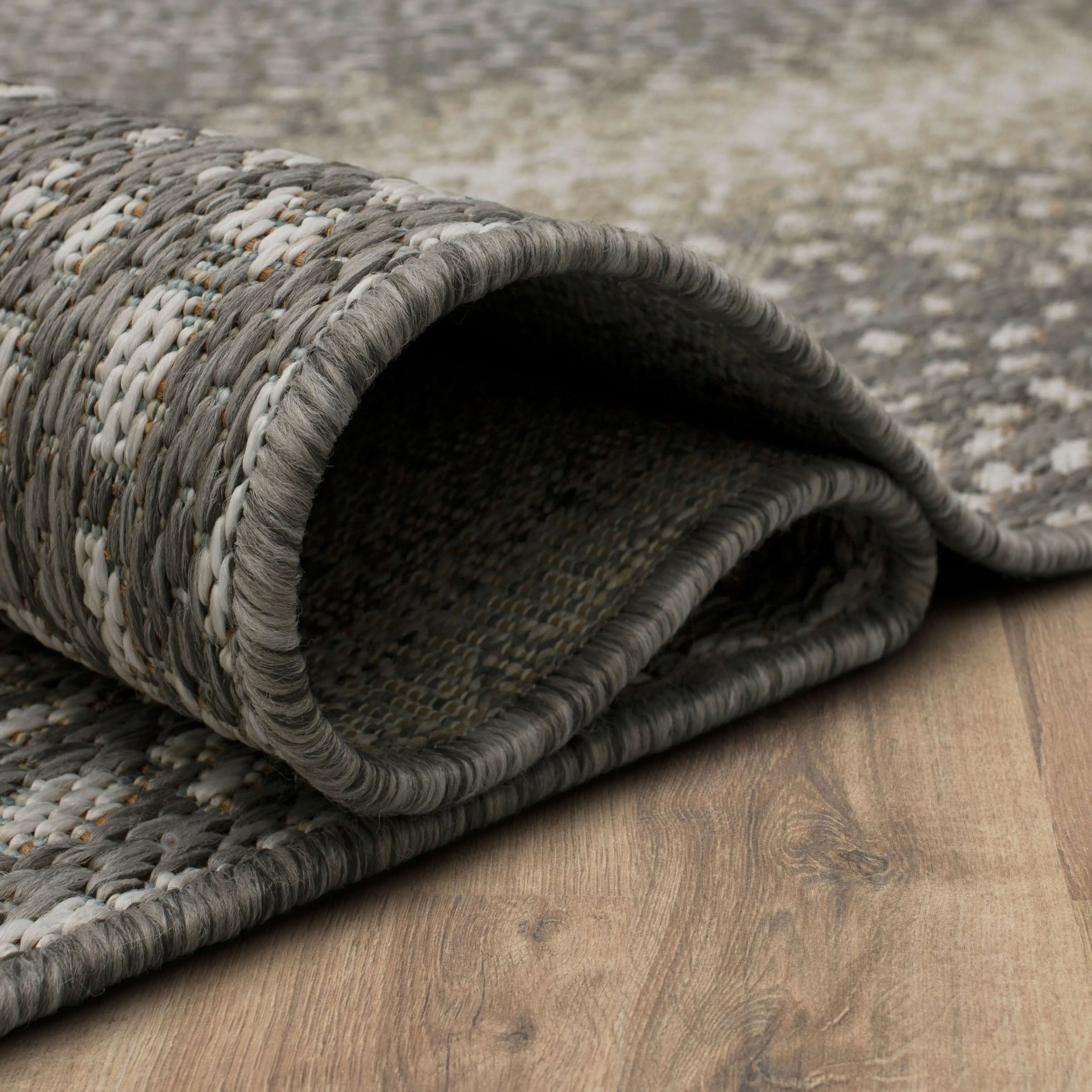 Mohawk Home Indoor/Outdoor Oribi Skin Animal Print Patio Area Rug