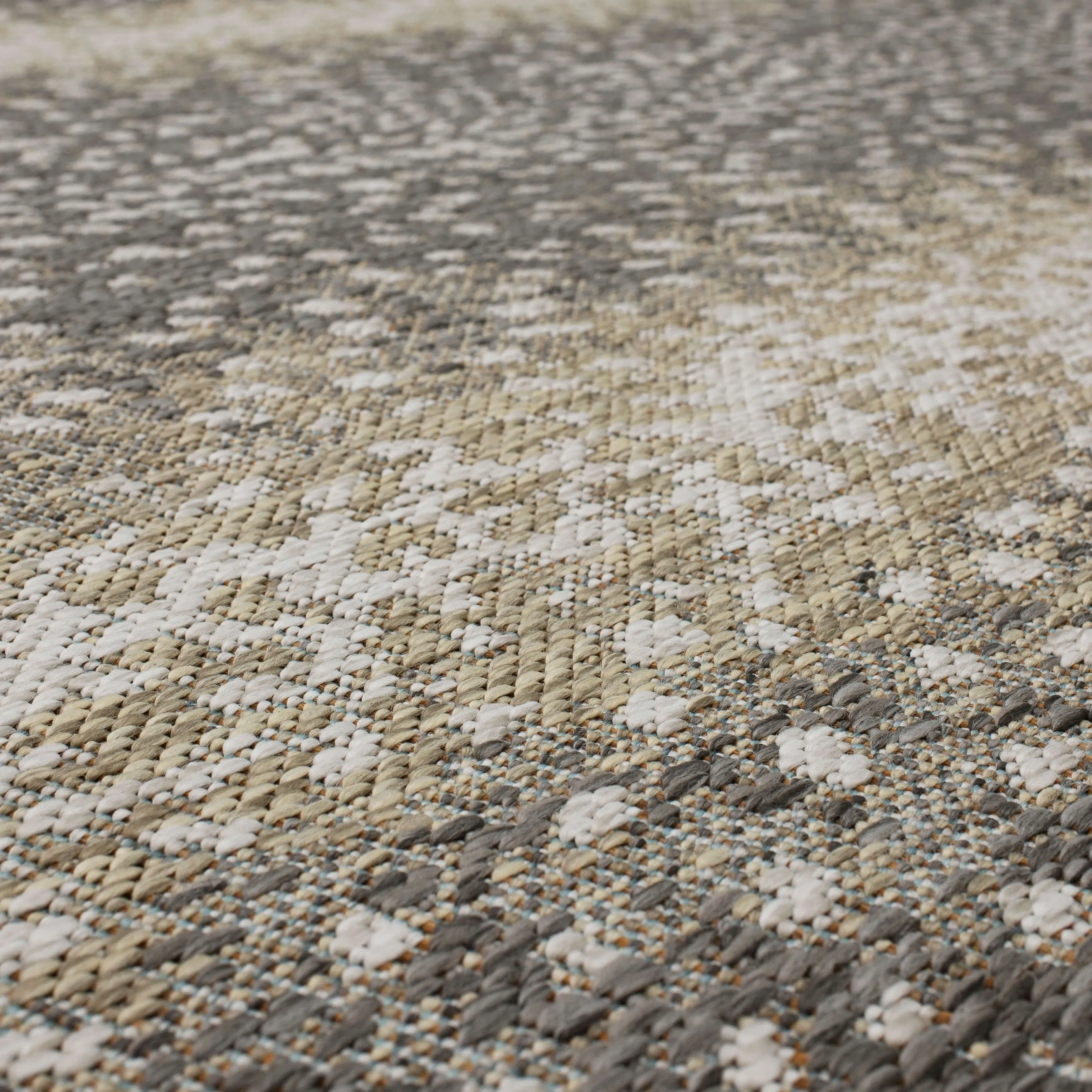 Mohawk Home Indoor/Outdoor Oribi Skin Animal Print Patio Area Rug