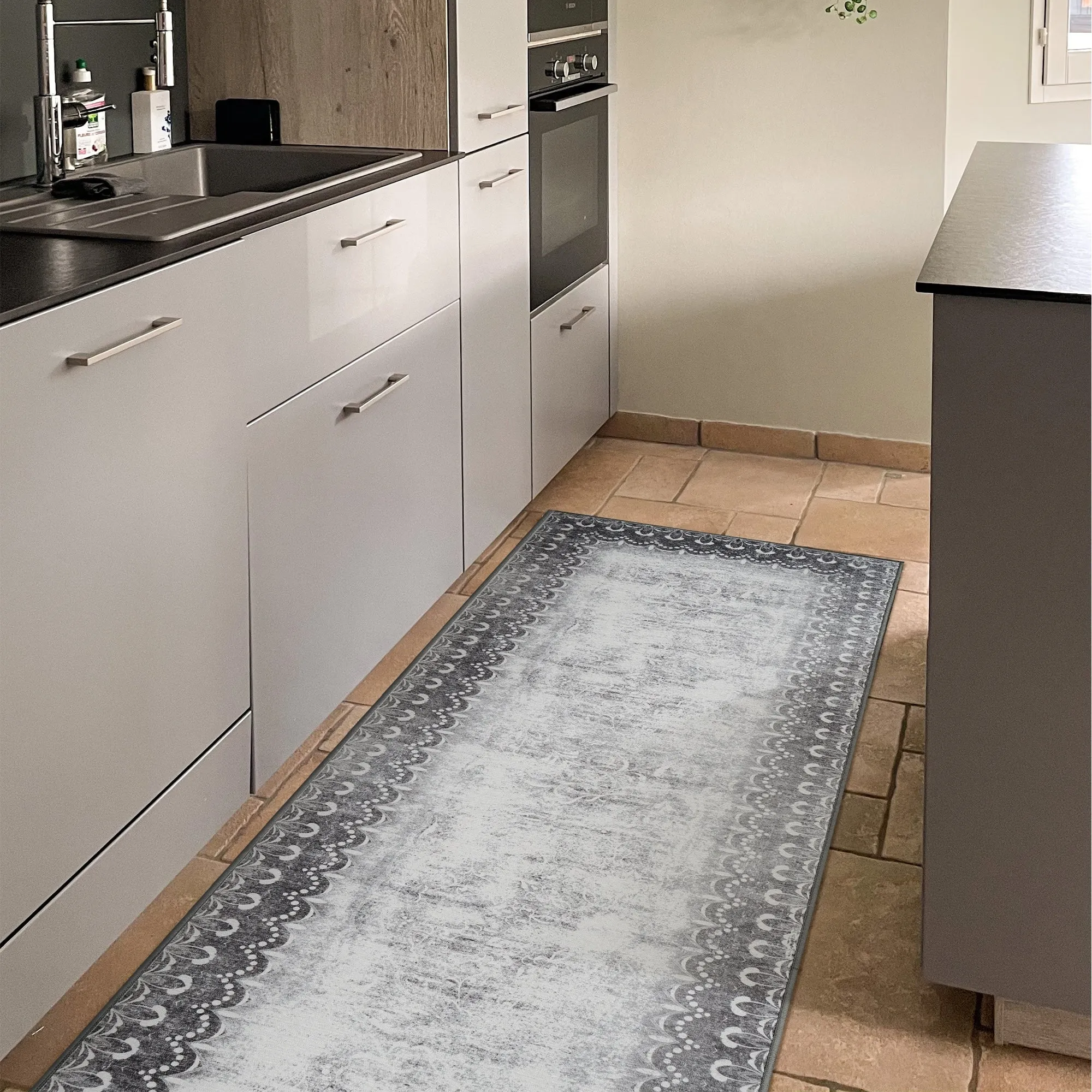 My Magic Carpet Dardon Bordered Grey Machine Washable Rug