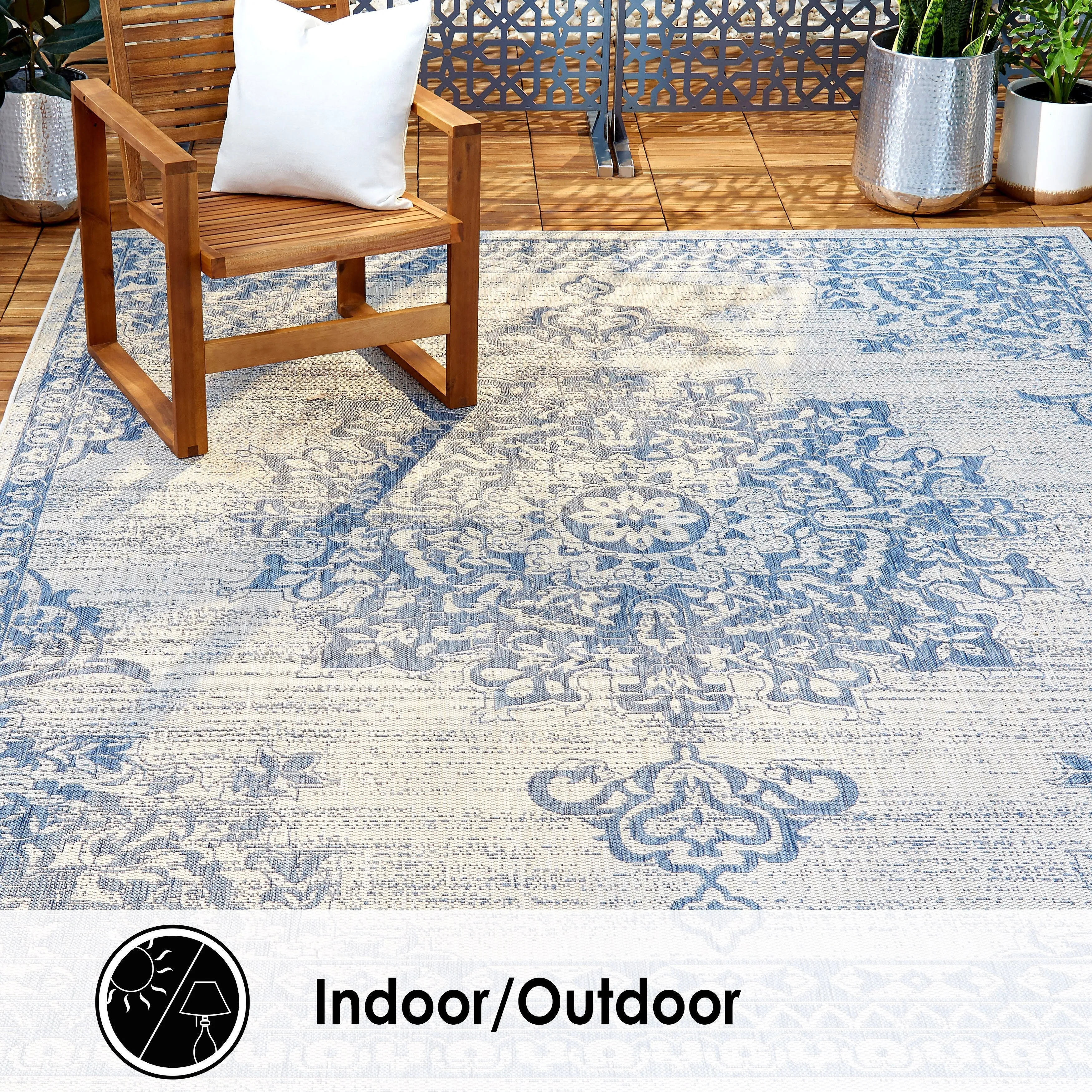 Nicole Miller Patio Country Azalea Indoor/Outdoor Area Rug