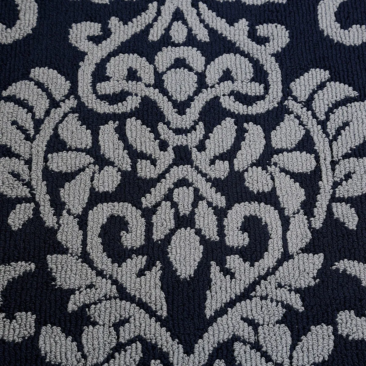 Nicole Miller Rosewood Ellie Accent Rug