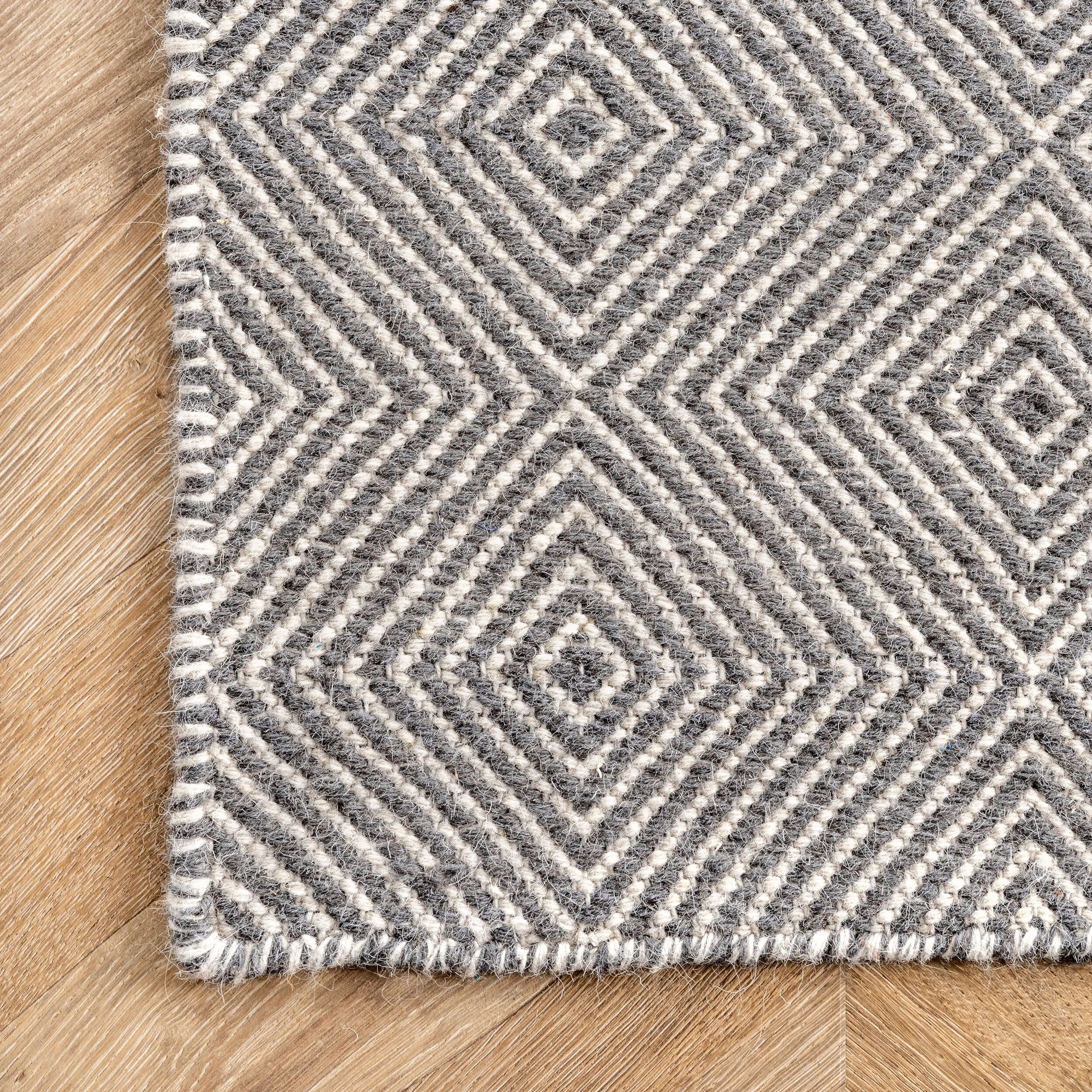 Nuloom Ago Geometric Wool Area Rug
