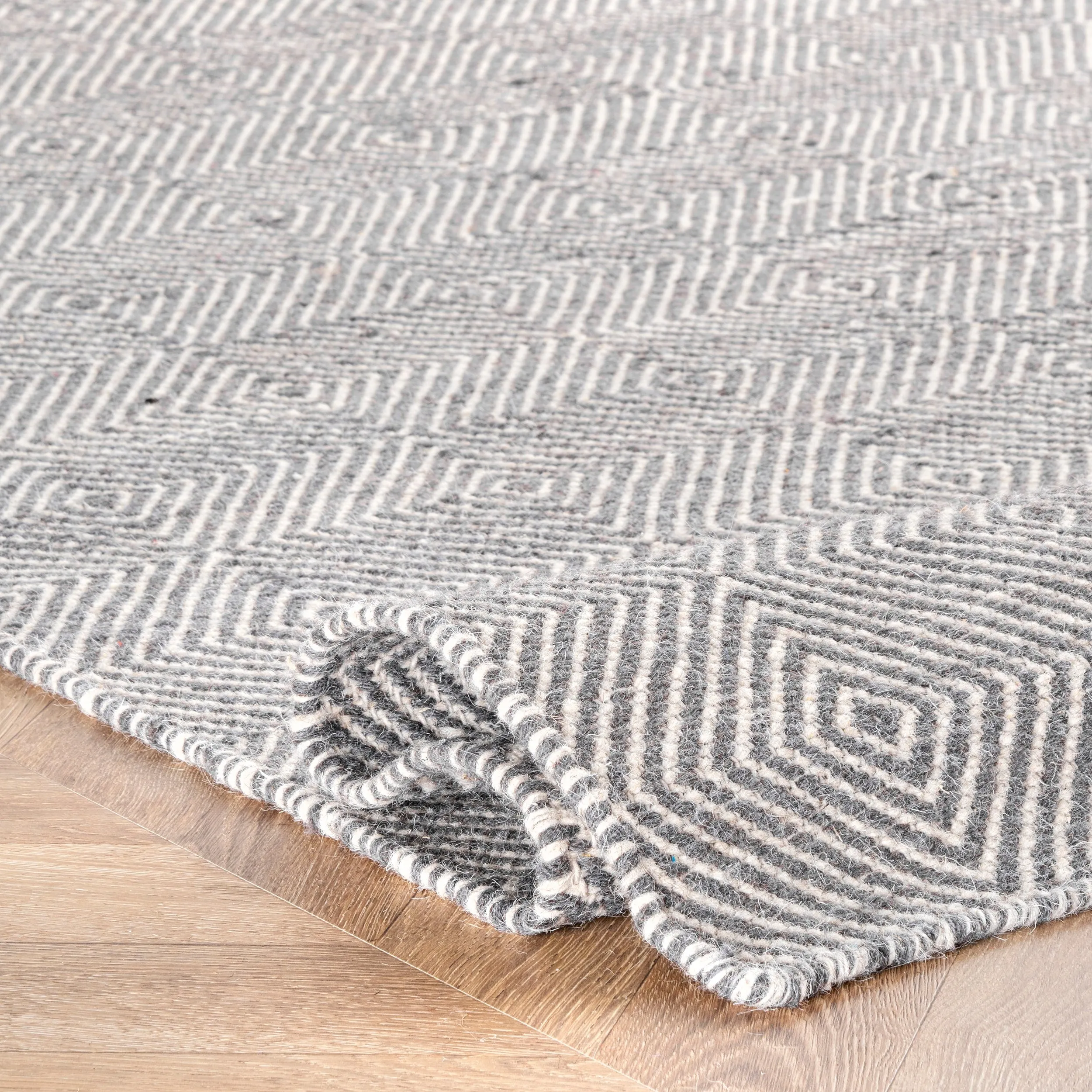 Nuloom Ago Geometric Wool Area Rug