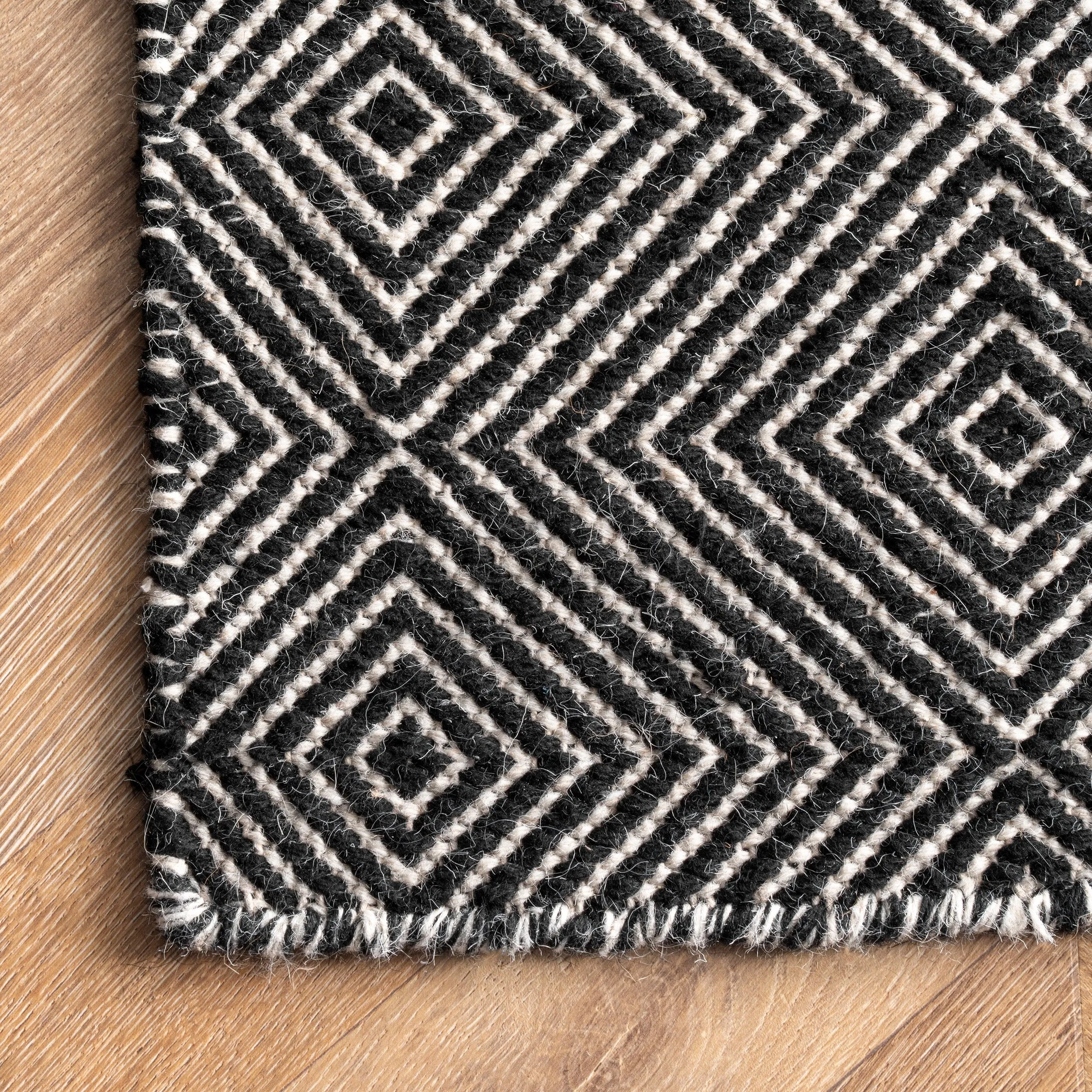 Nuloom Ago Geometric Wool Area Rug