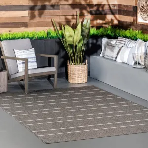 Nuloom Alaina Indoor/Outdoor Striped Area Rug