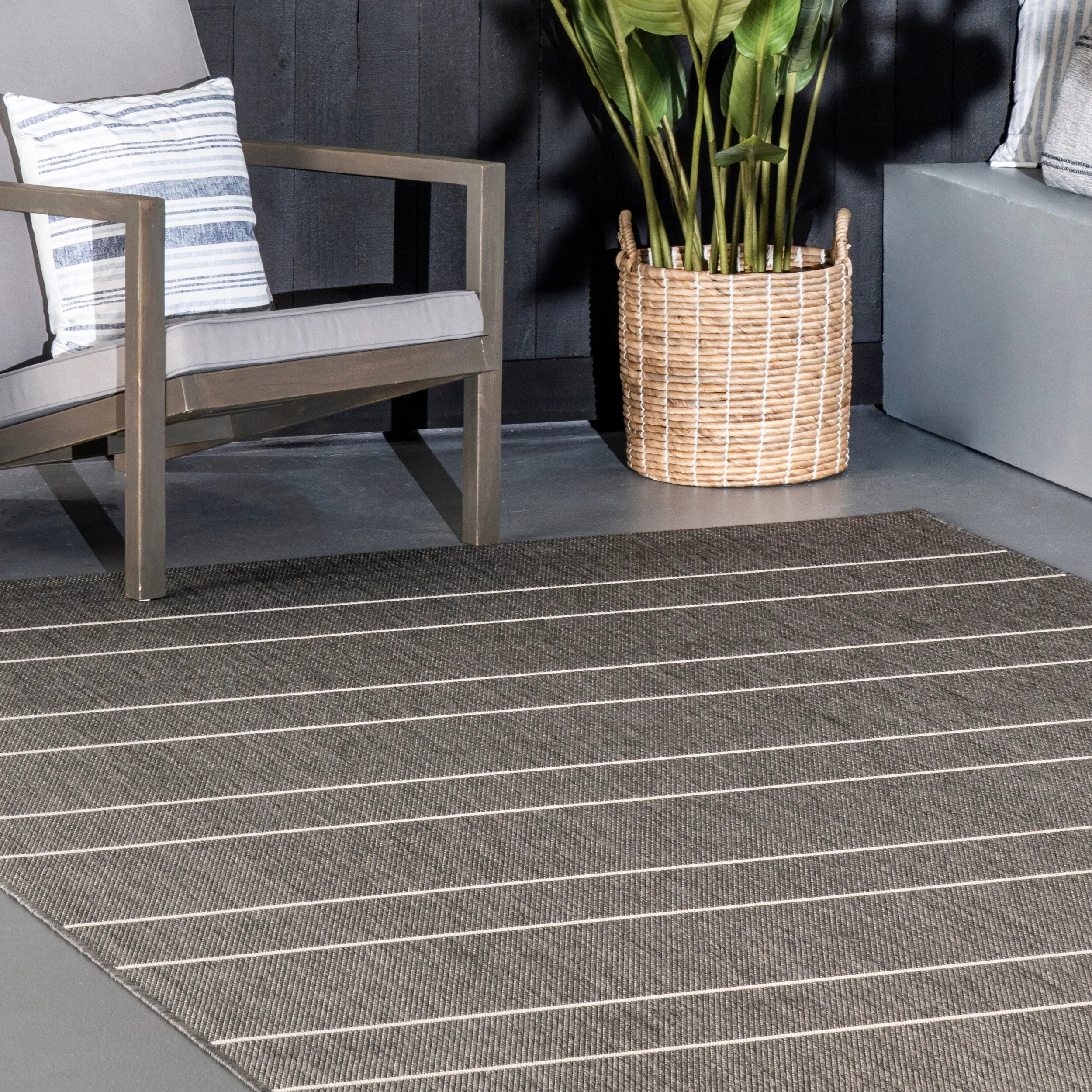 Nuloom Alaina Indoor/Outdoor Striped Area Rug
