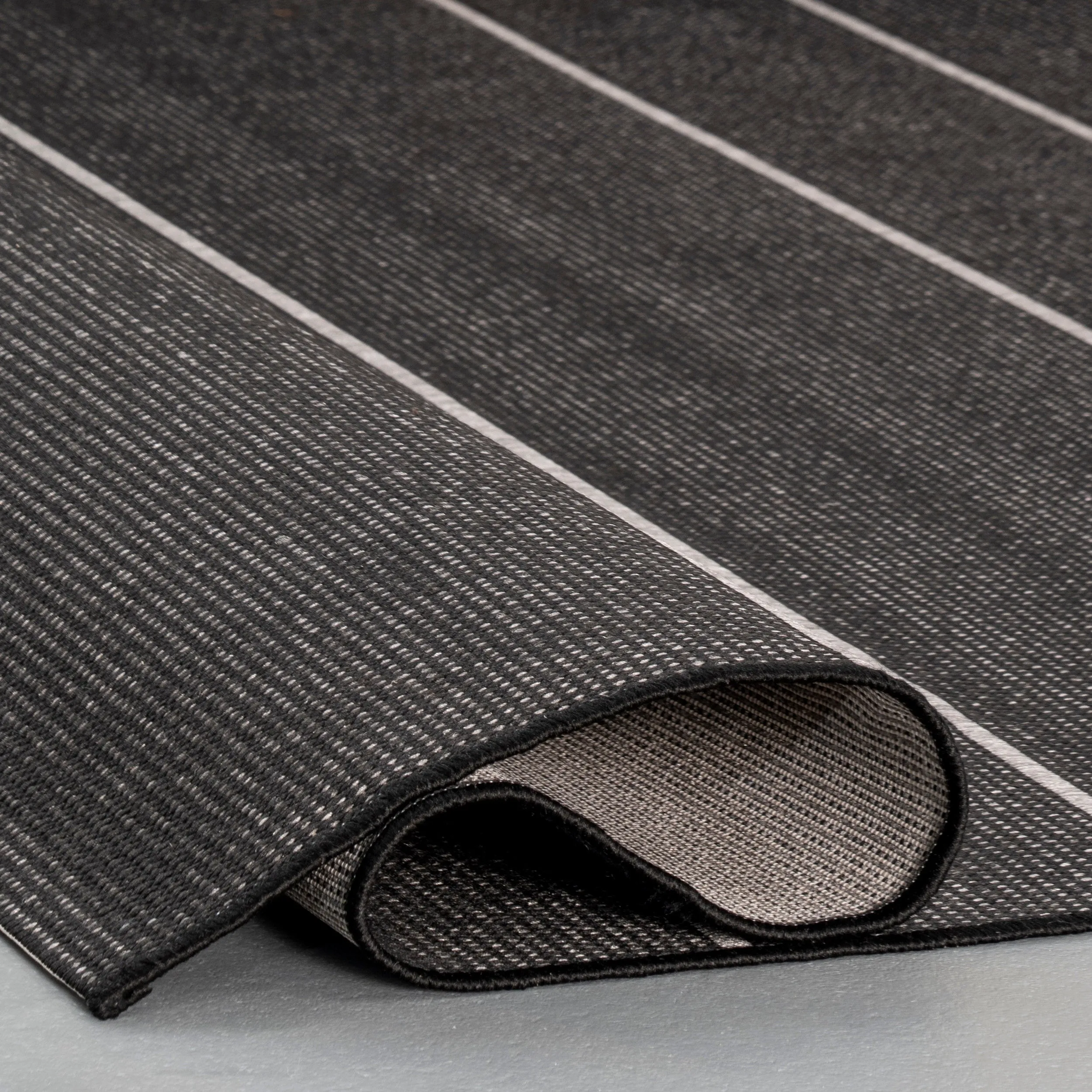 Nuloom Alaina Indoor/Outdoor Striped Area Rug