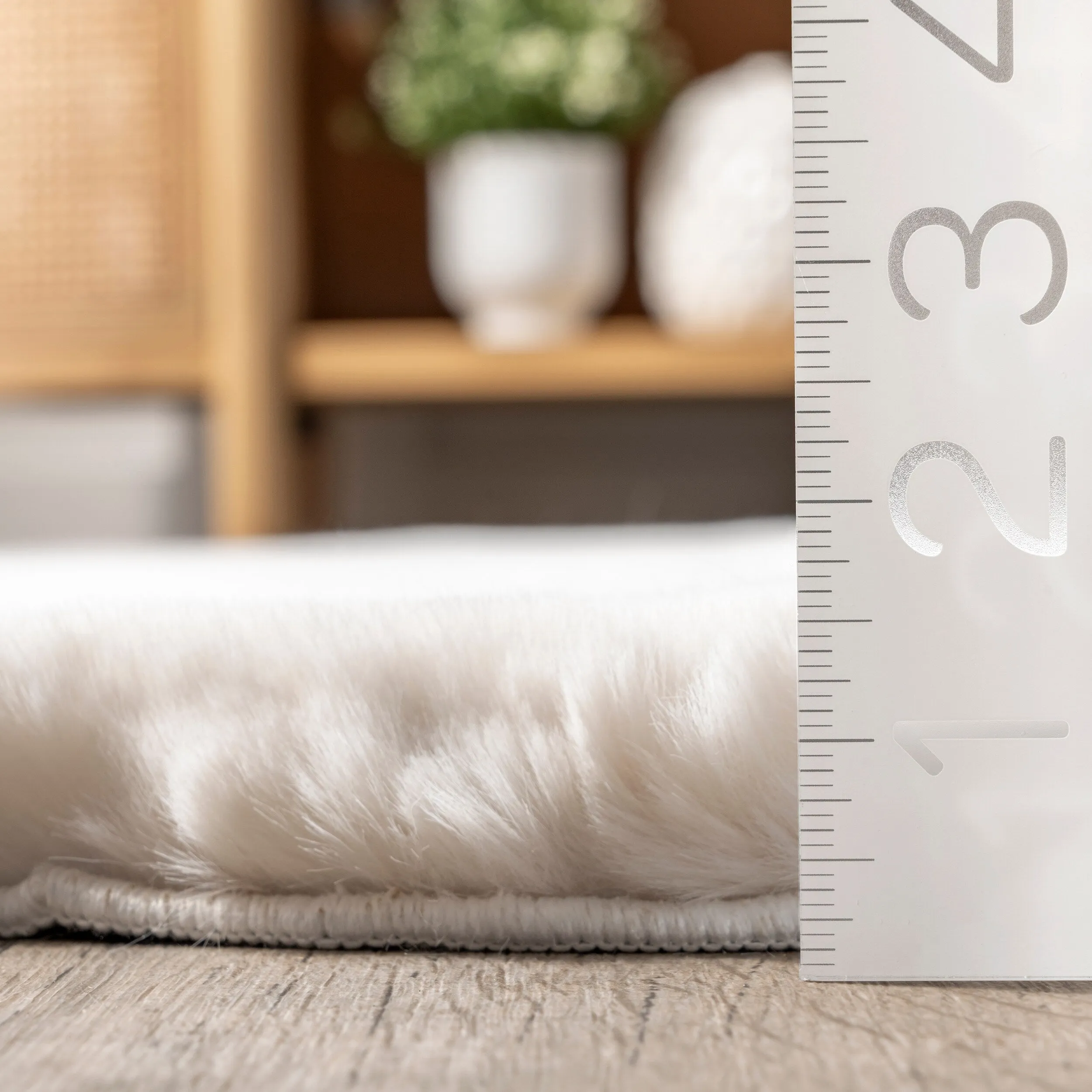 Nuloom Corra SuperiorWash Faux SheepSkin Machine Washable Area Rug