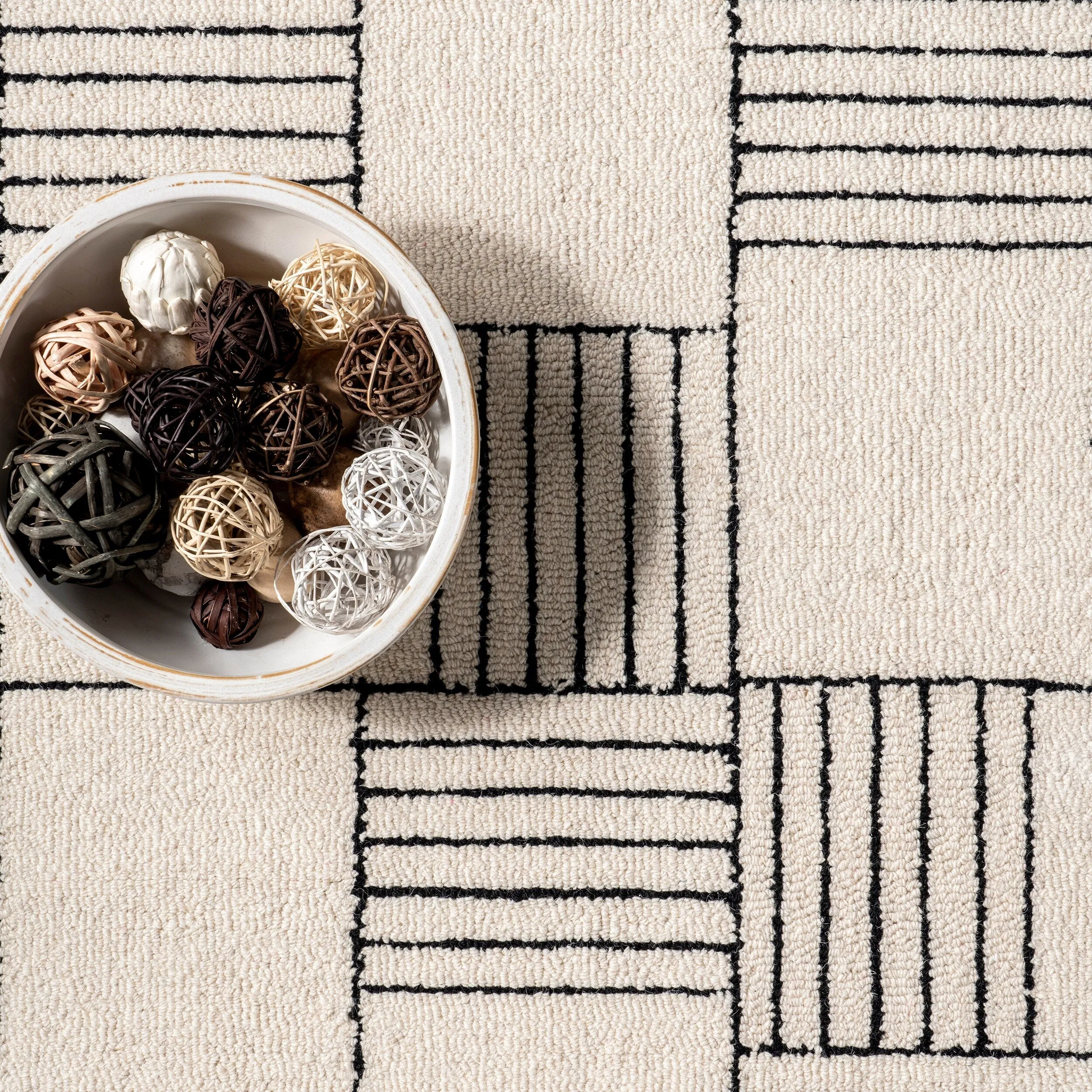 Nuloom Danika Abstract Checkered Wool Area Rug