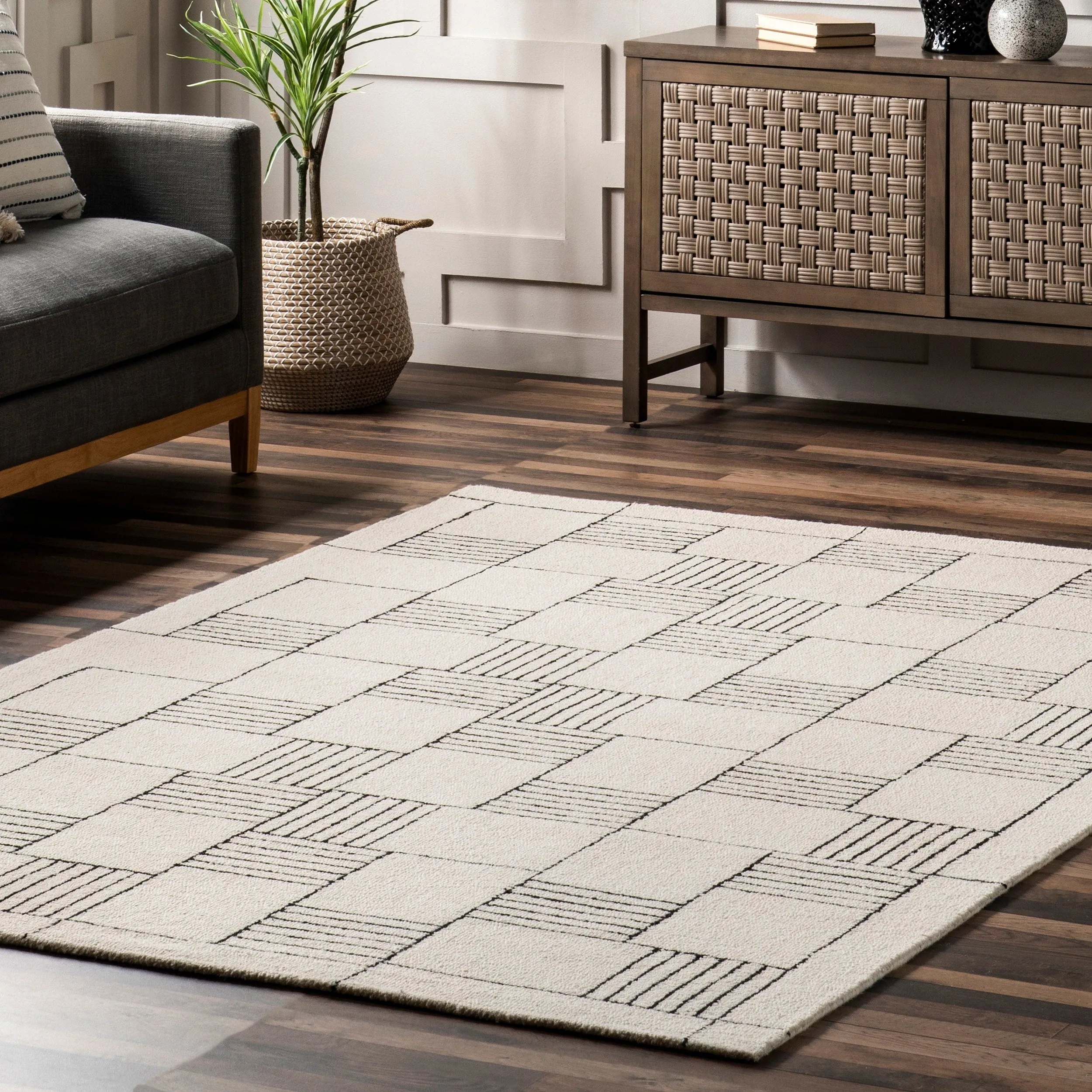 Nuloom Danika Abstract Checkered Wool Area Rug