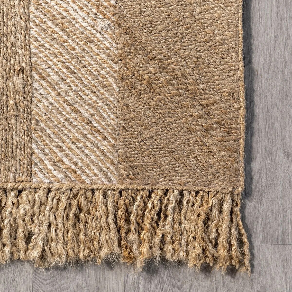 Nuloom Davina Bohemian Tasseled Jute Area Rug