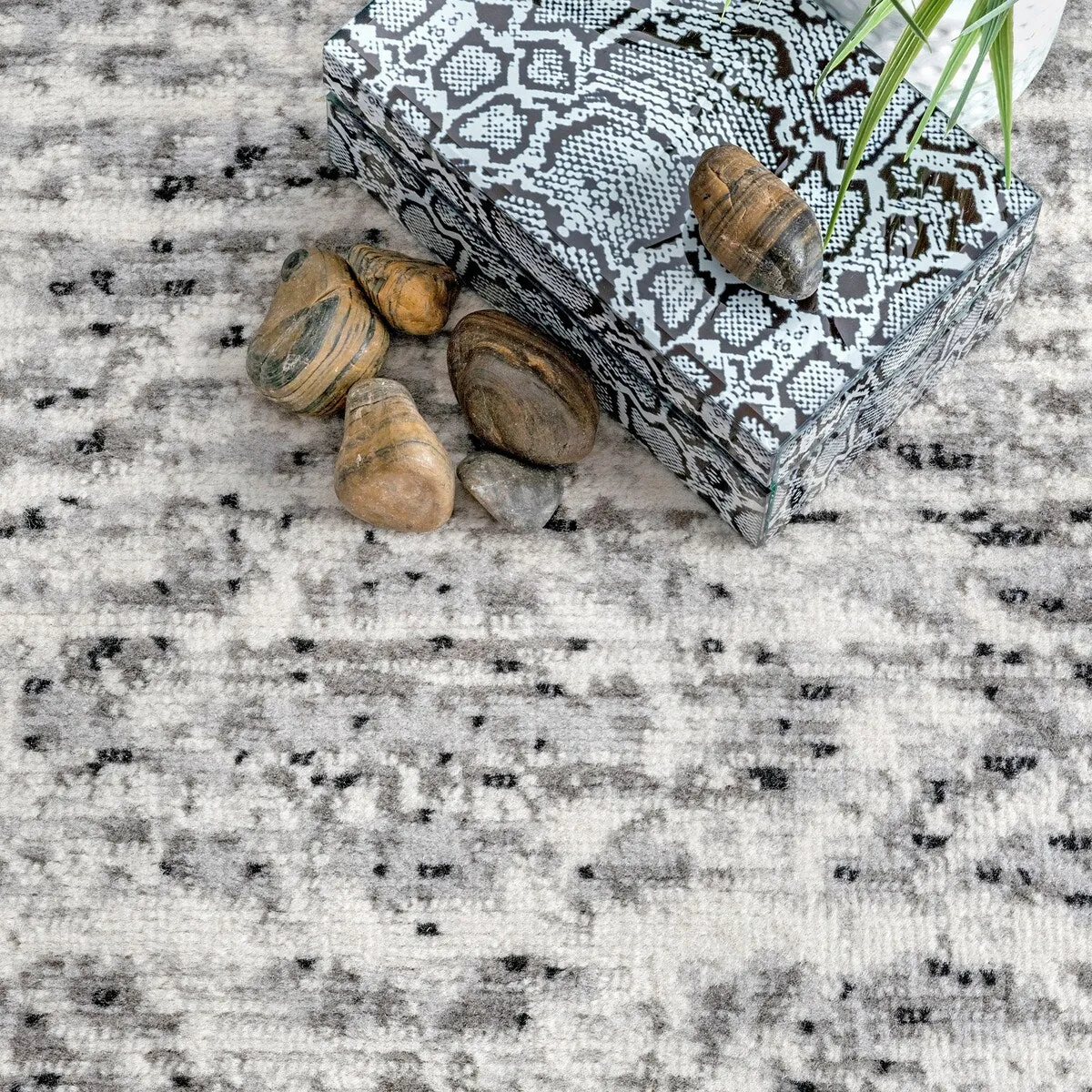 Nuloom Faded Aztec Oriental Area Rug