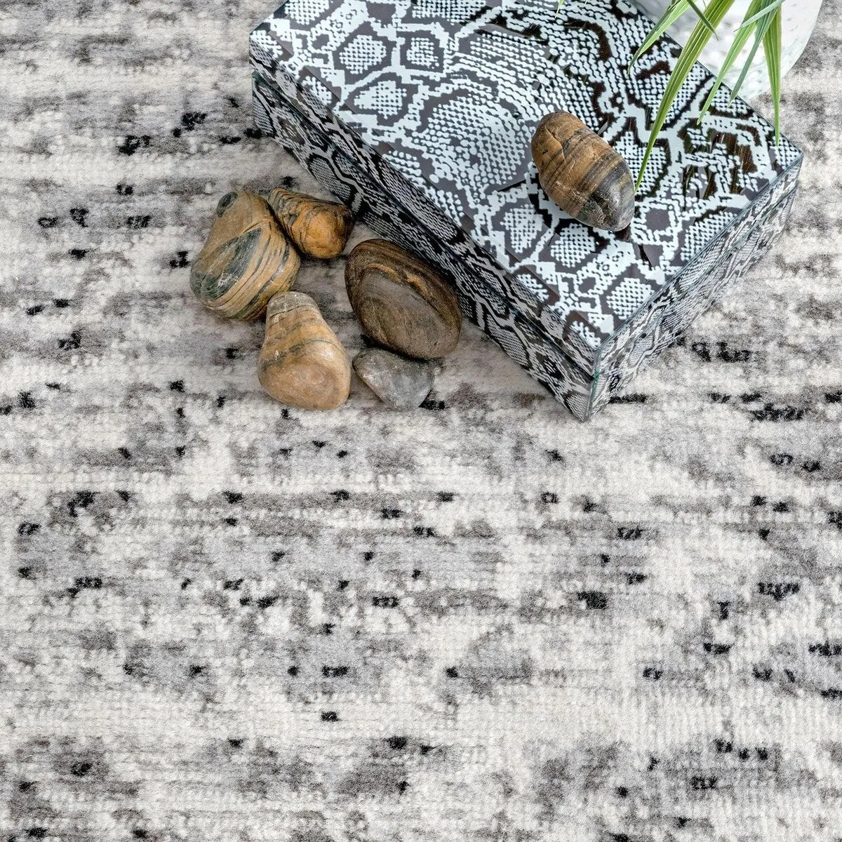 Nuloom Faded Aztec Oriental Area Rug