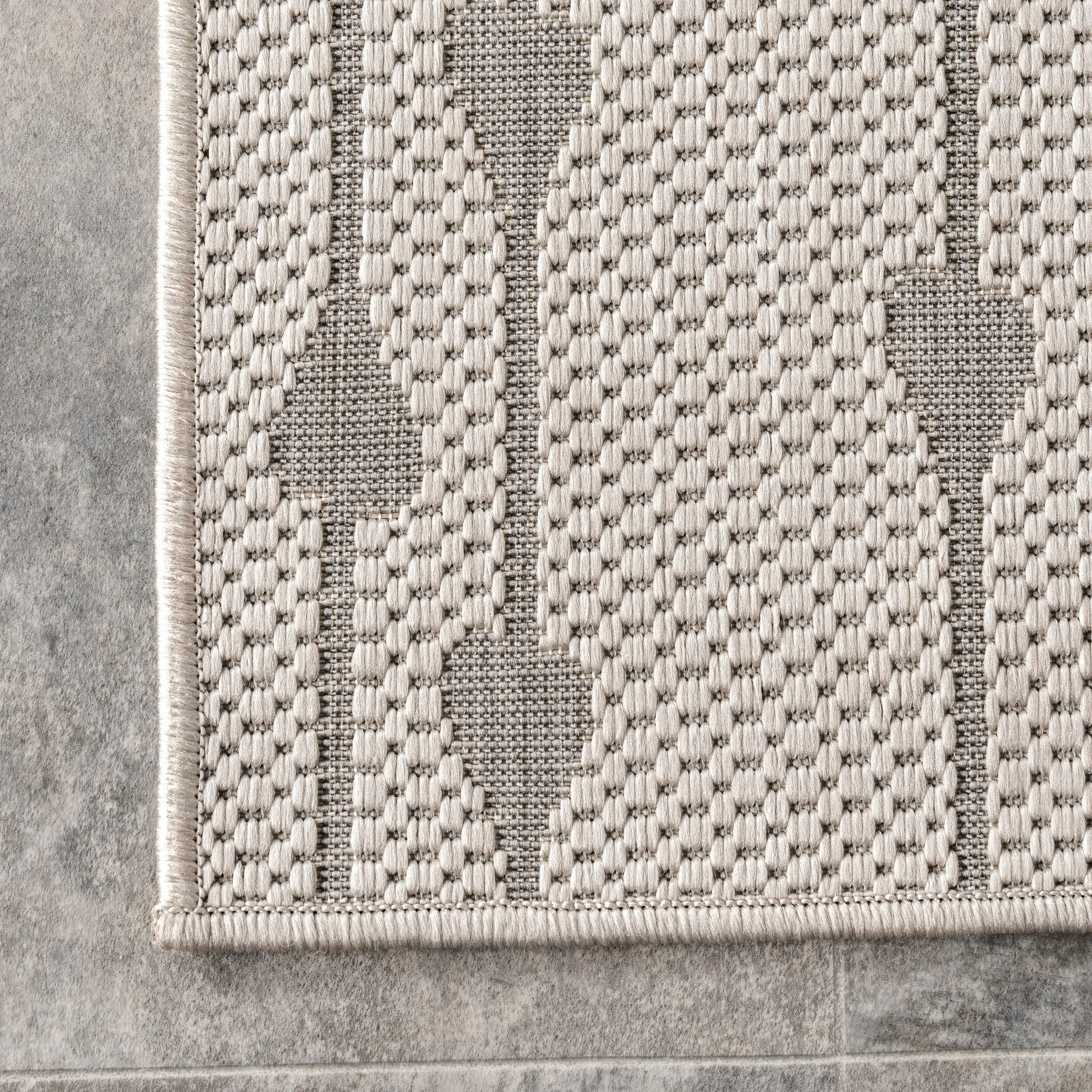 Nuloom Kiernan Vertical Teardrop Stripe Indoor/Outdoor Area Rug
