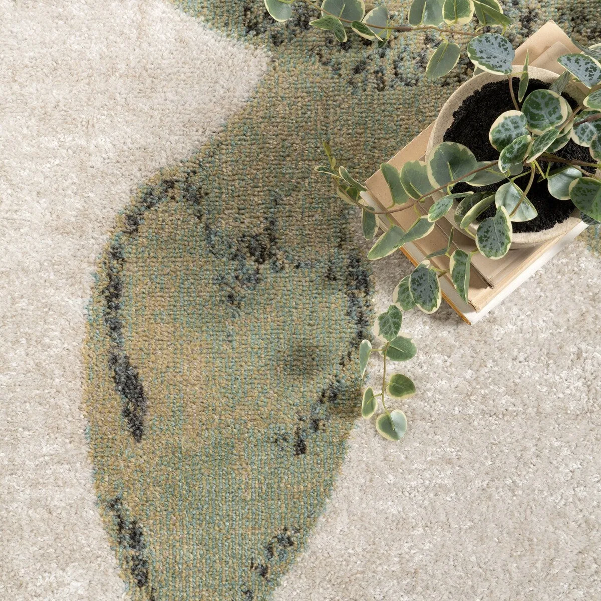 Nuloom Leopold Serpent Area Rug