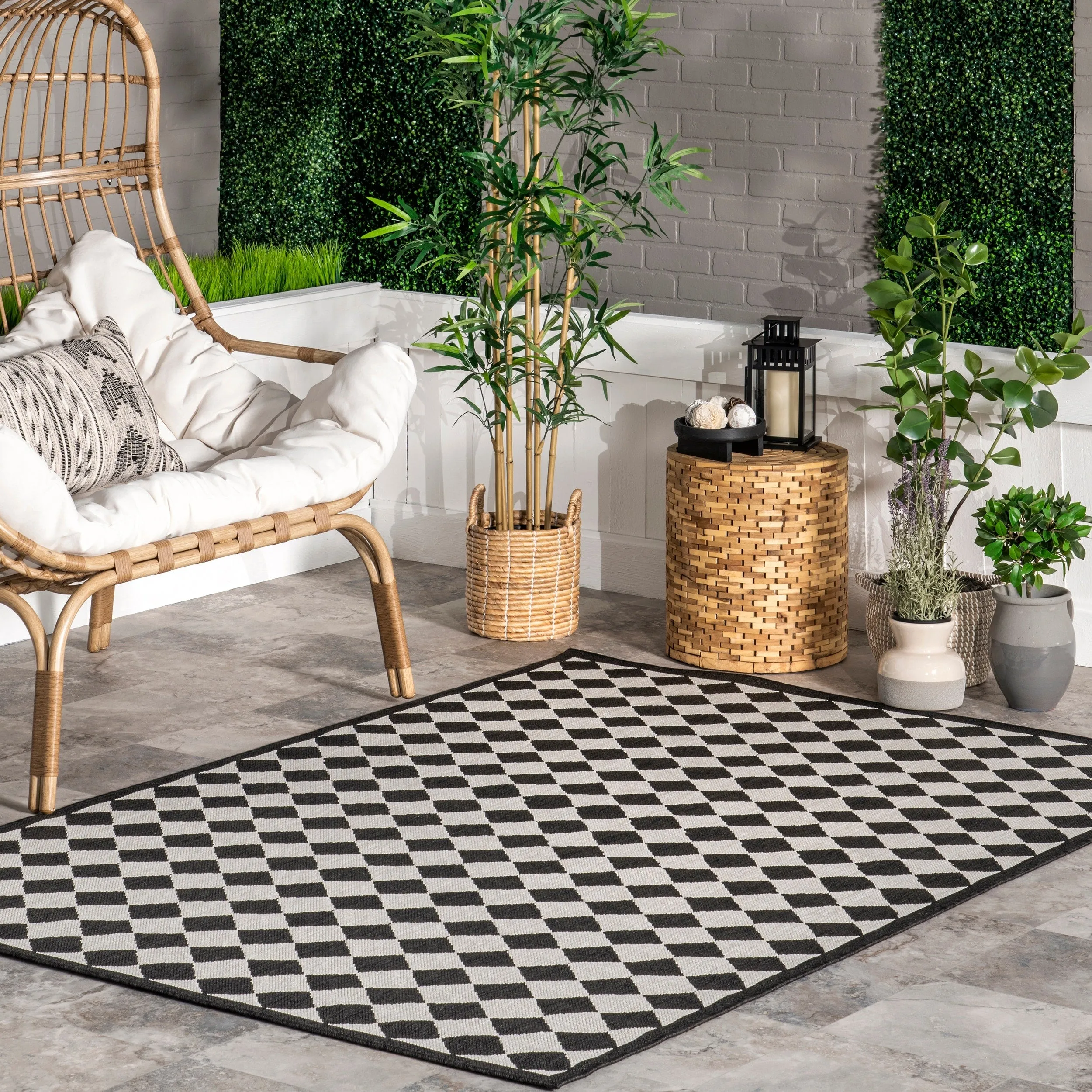 Nuloom Myka Checkered Indoor/Outdoor Area Rug