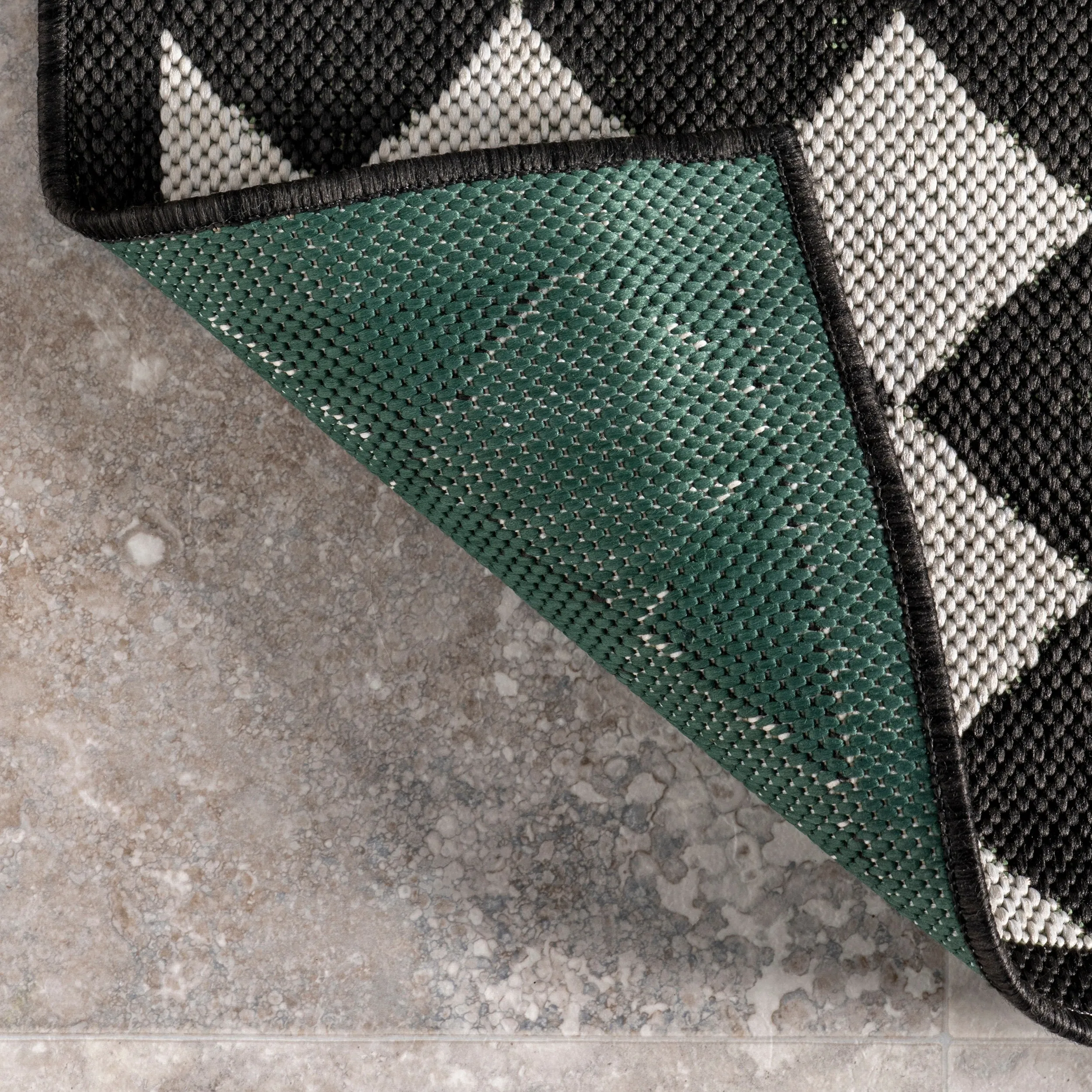 Nuloom Myka Checkered Indoor/Outdoor Area Rug