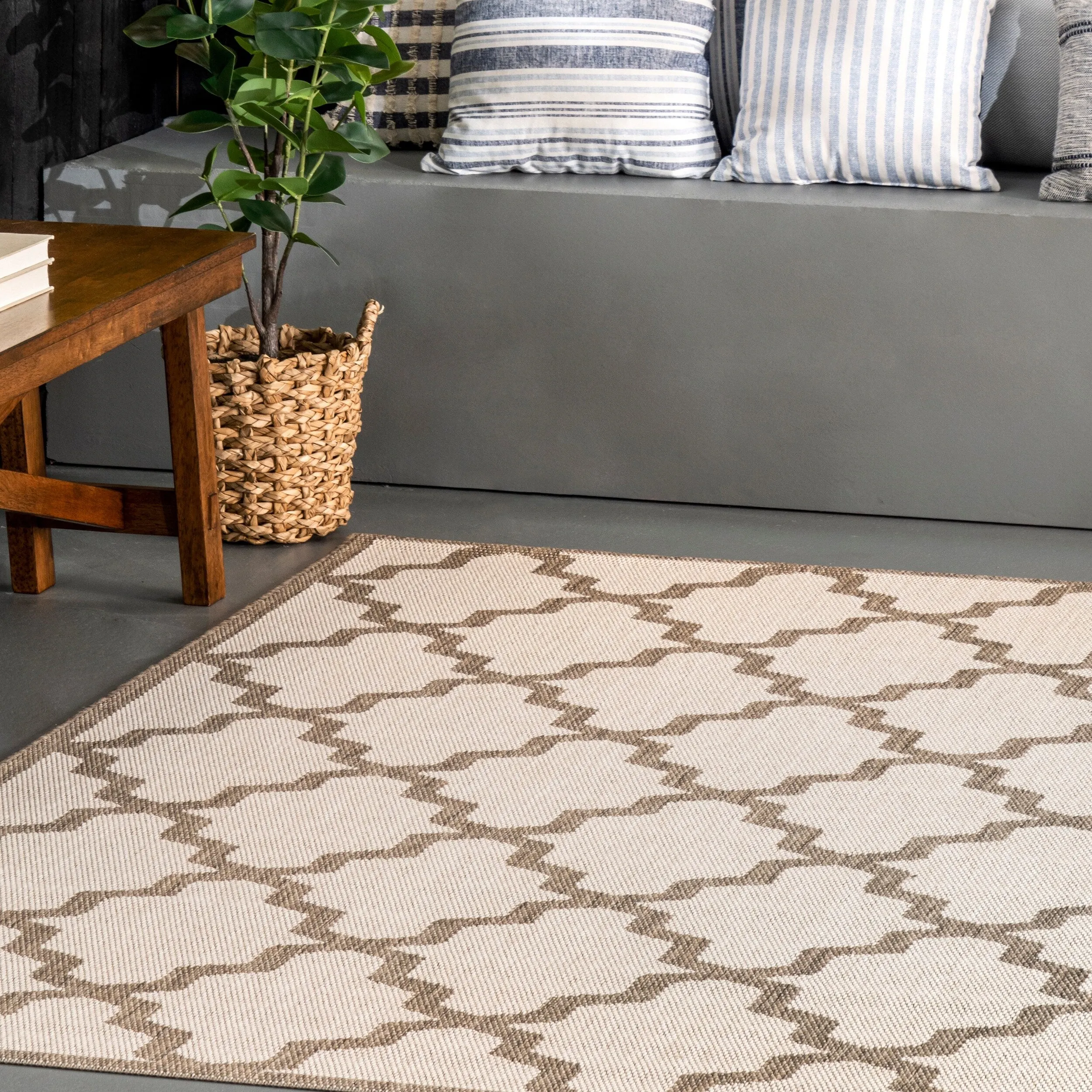 Nuloom Outdoor Moroccan Trellis Area Rug
