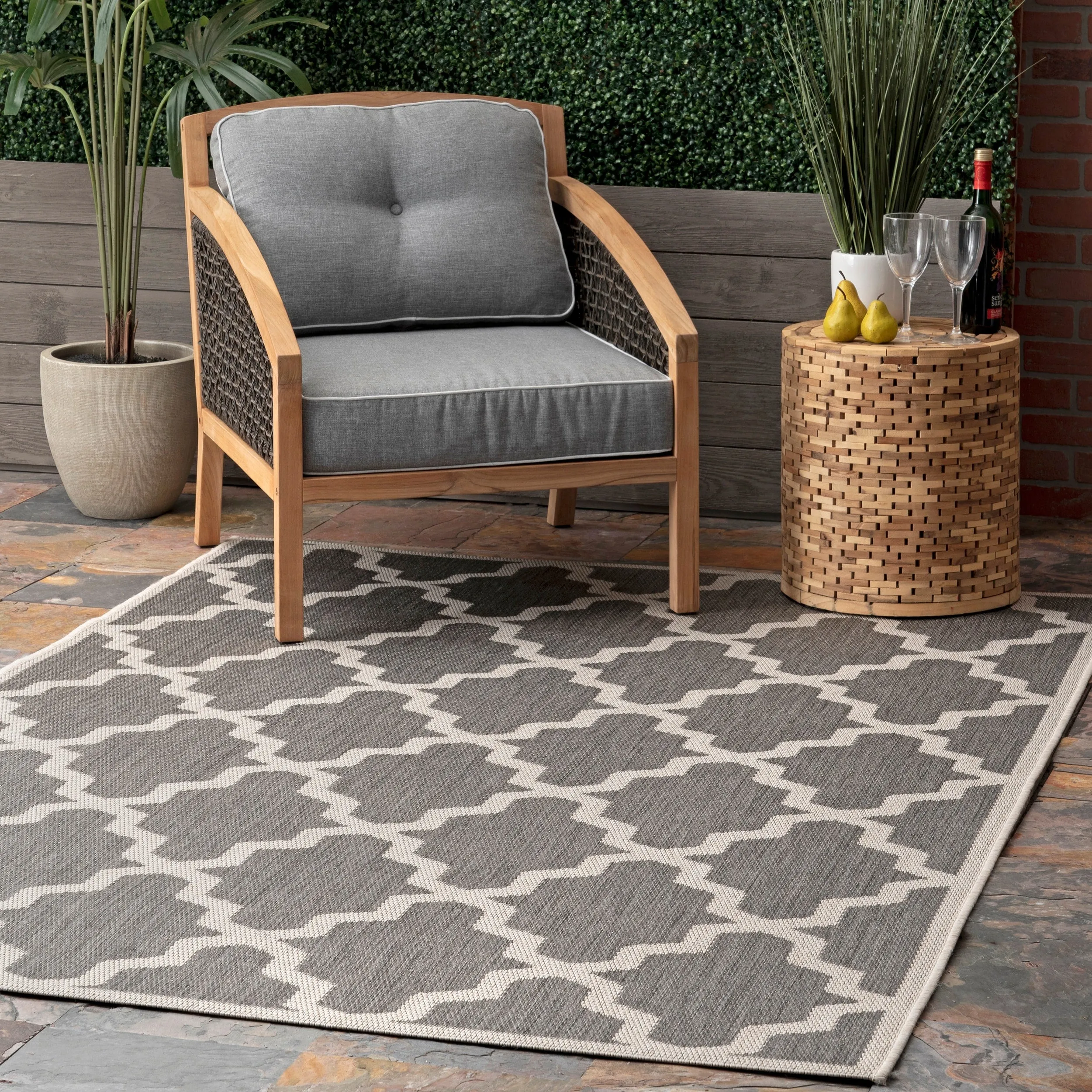 Nuloom Outdoor Moroccan Trellis Area Rug