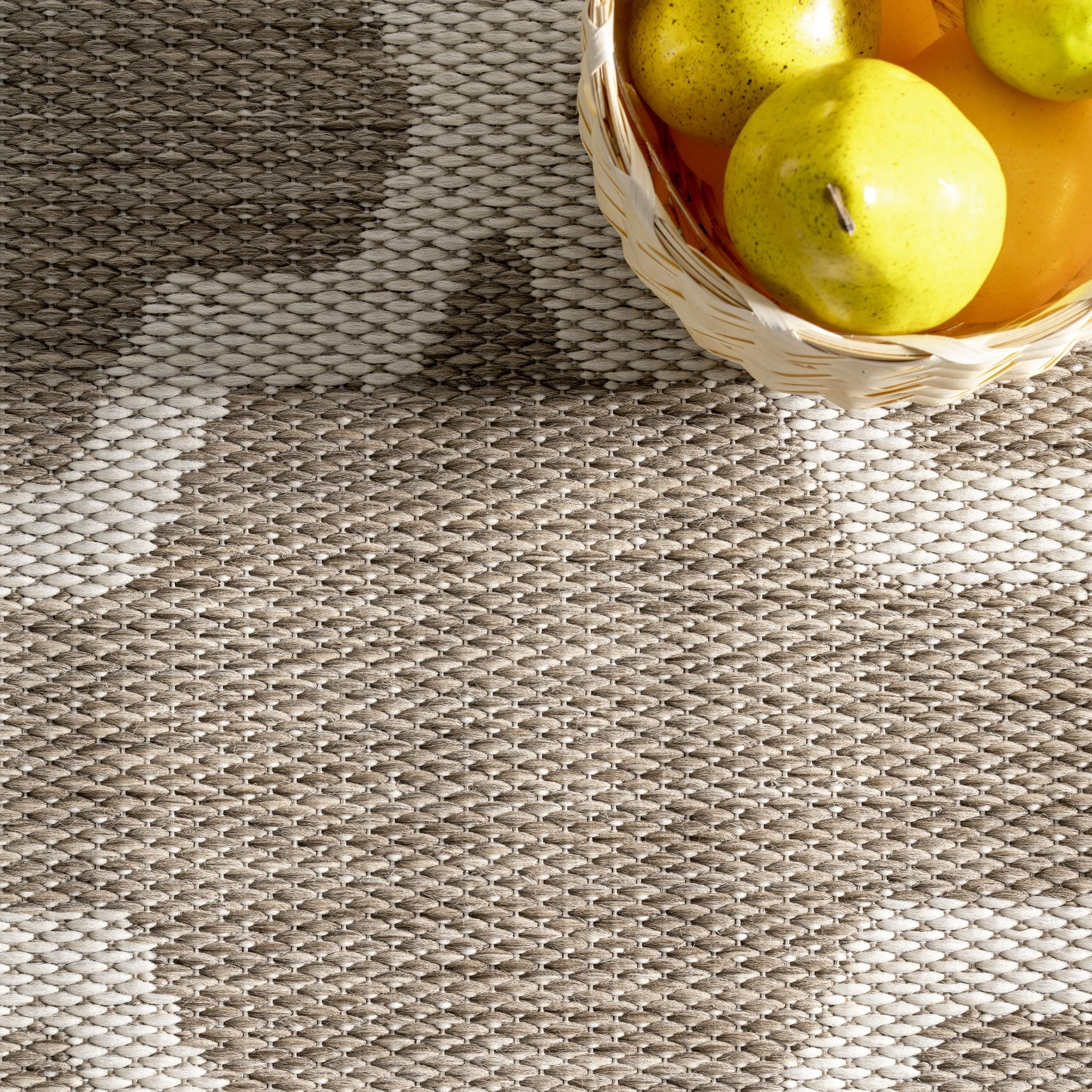 Nuloom Outdoor Moroccan Trellis Area Rug