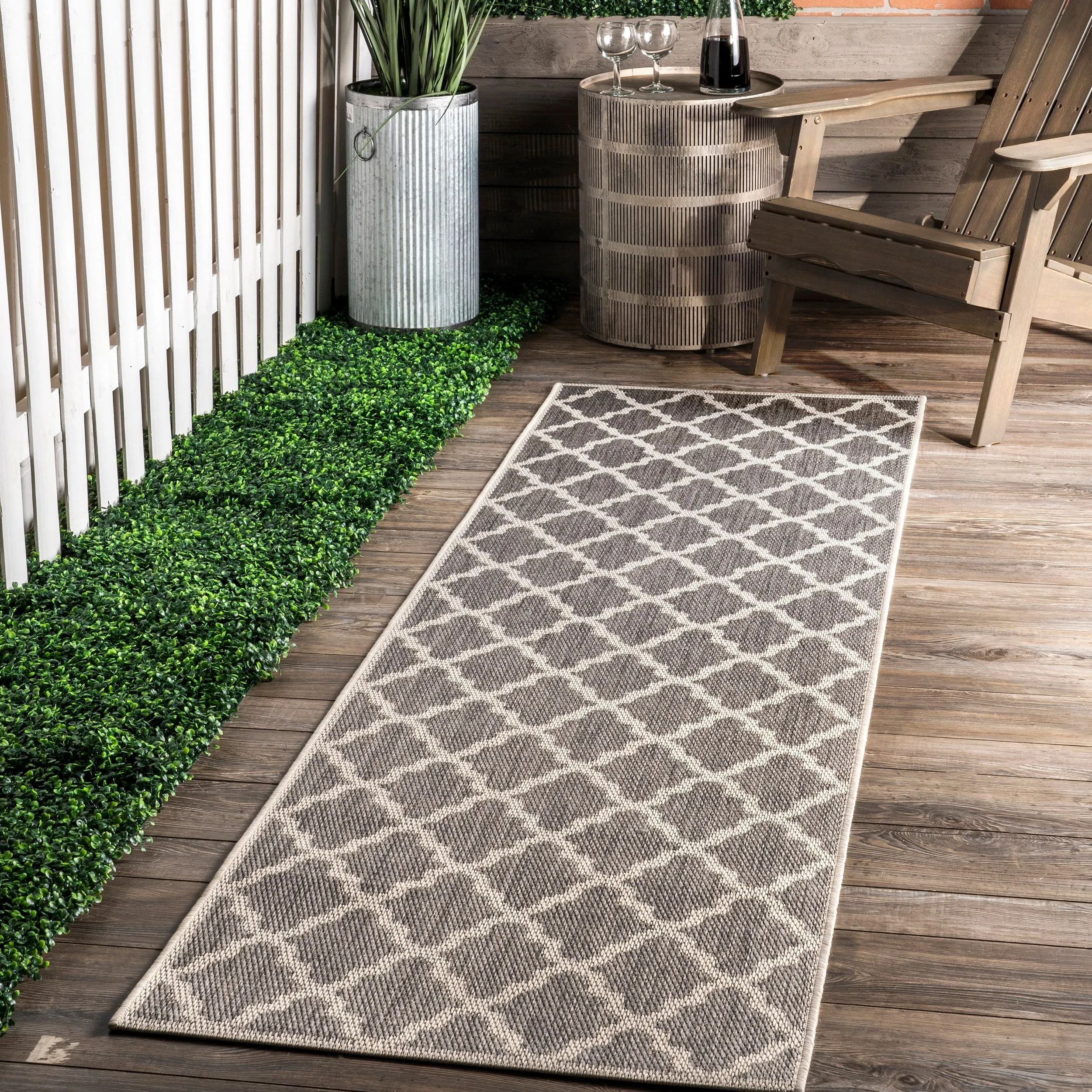 Nuloom Outdoor Moroccan Trellis Area Rug