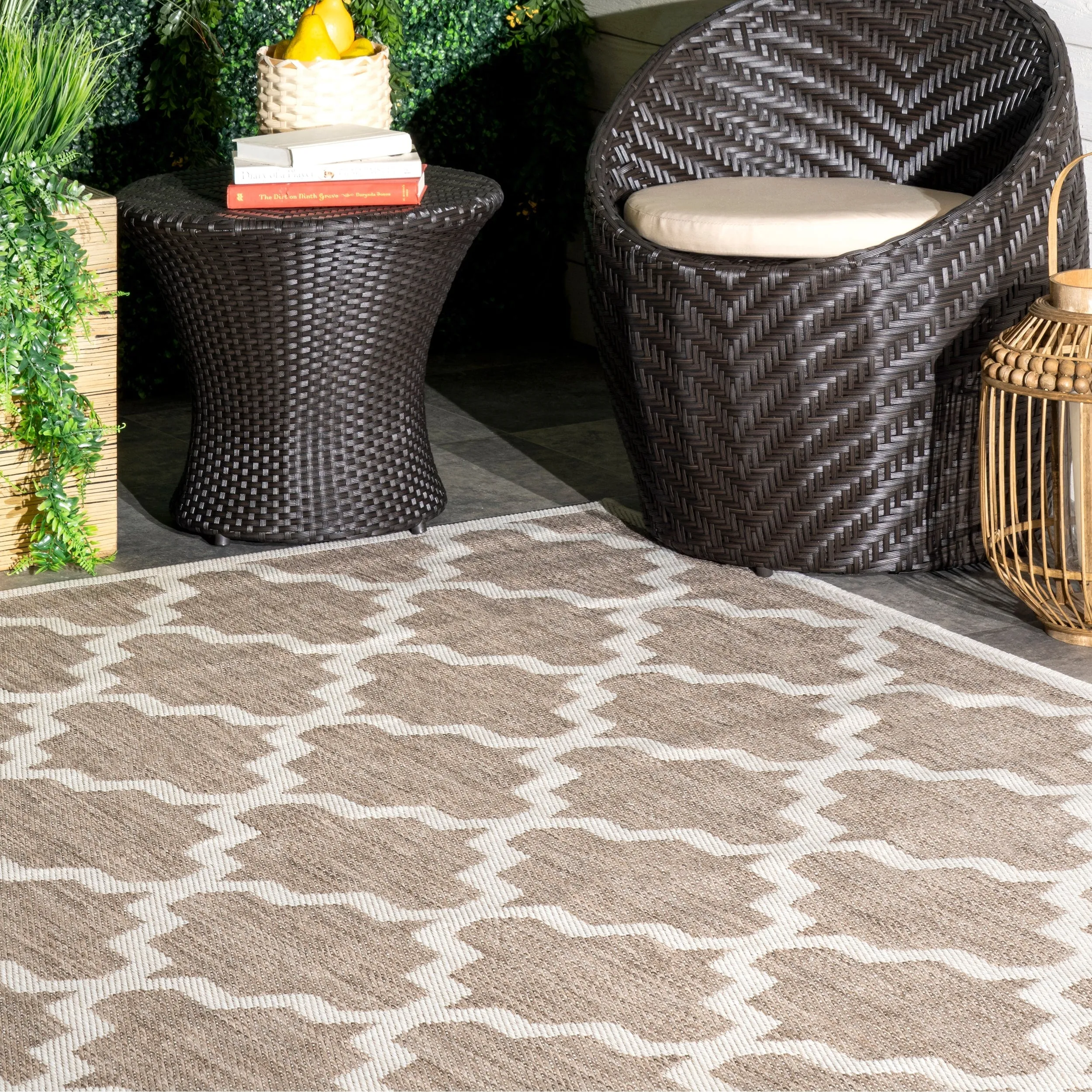 Nuloom Outdoor Moroccan Trellis Area Rug