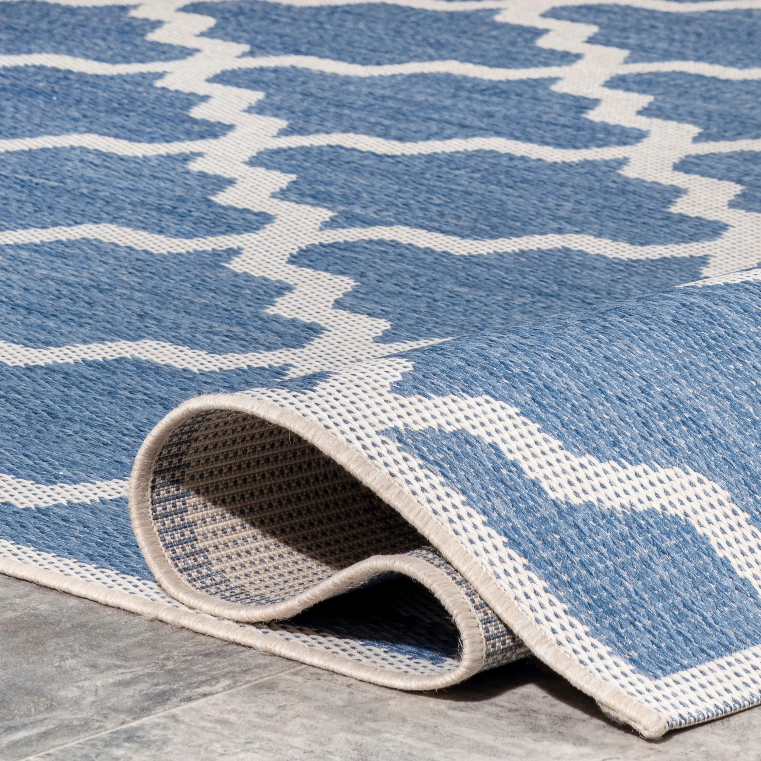 Nuloom Outdoor Moroccan Trellis Area Rug