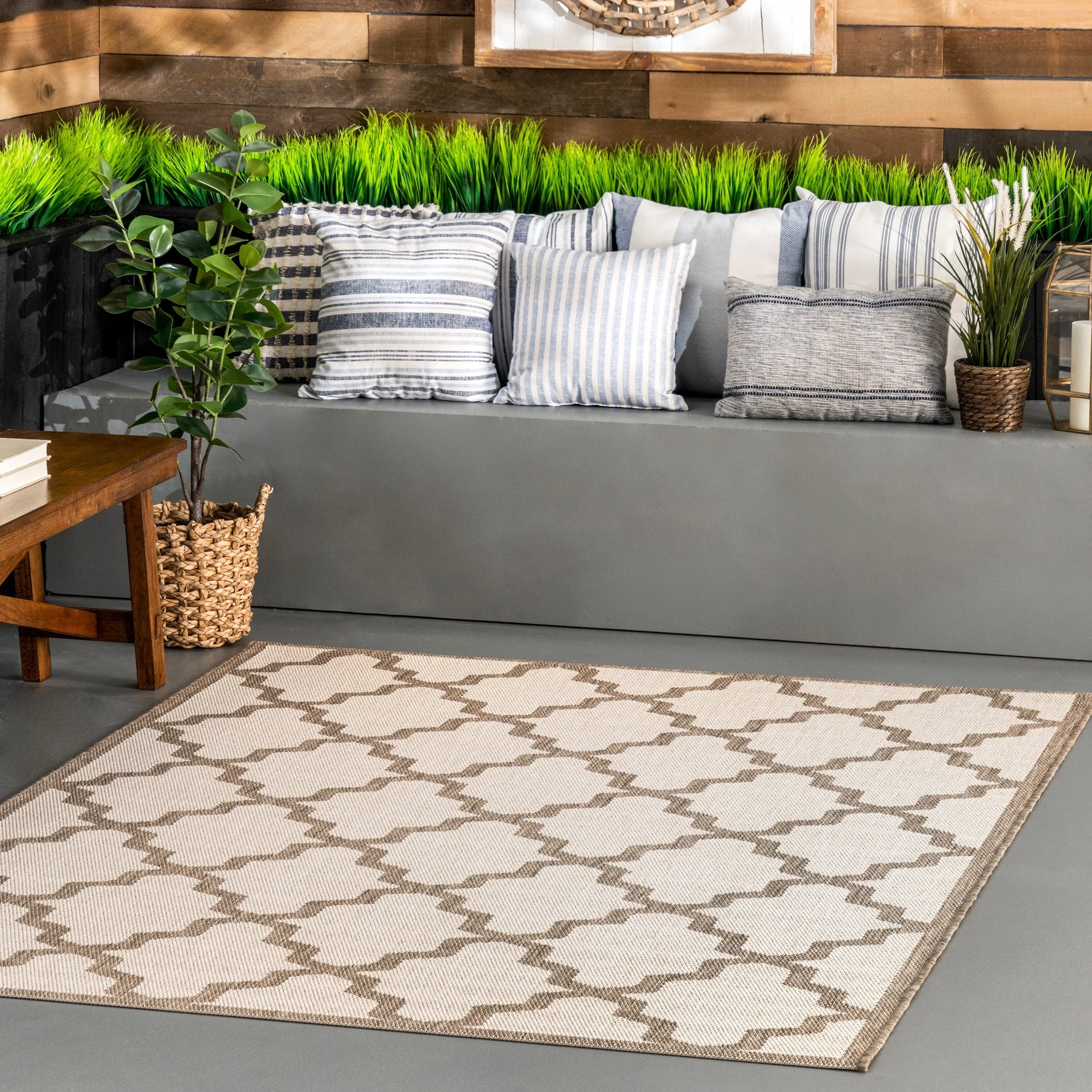 Nuloom Outdoor Moroccan Trellis Area Rug