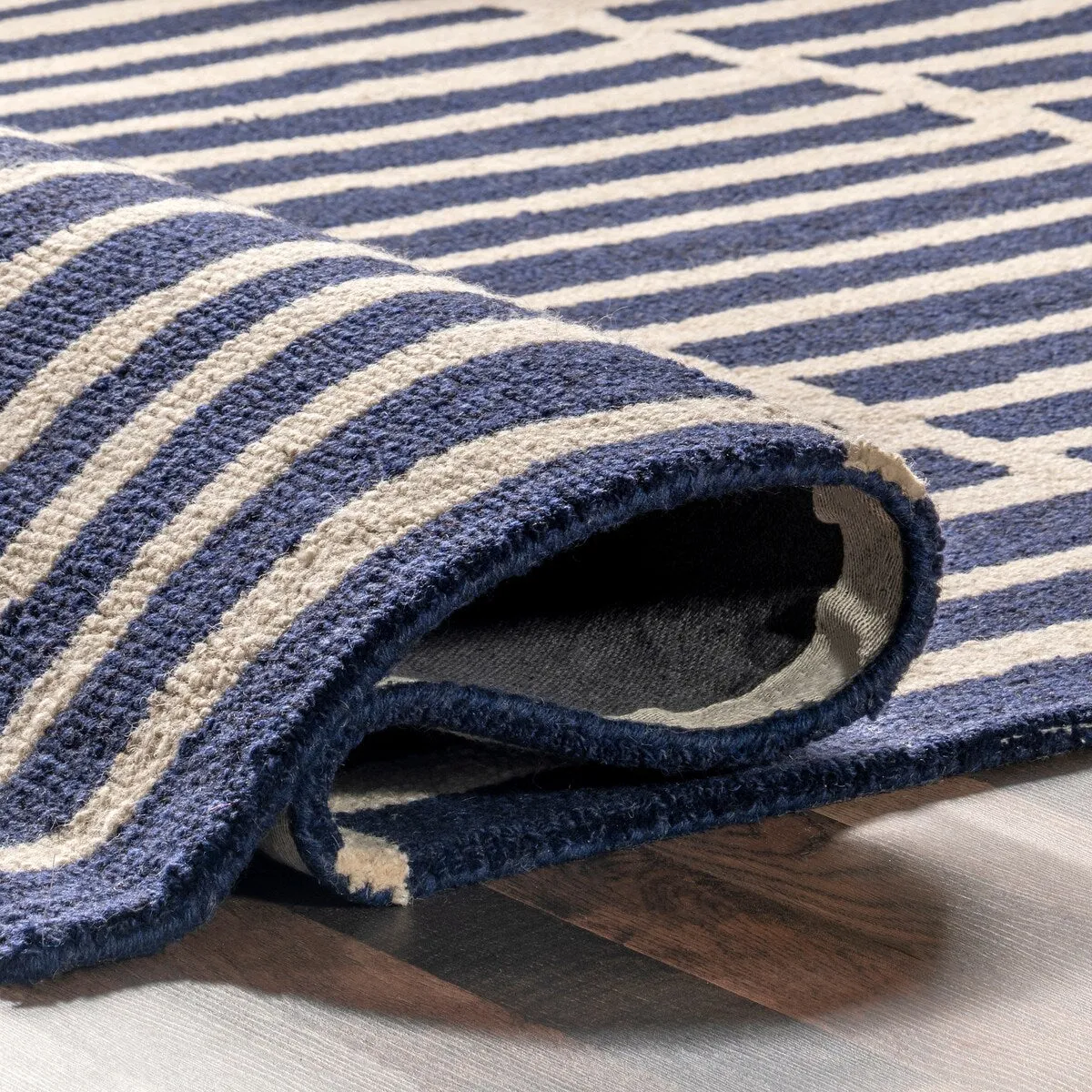 Nuloom Roxane Contempoary Striped Area Rug