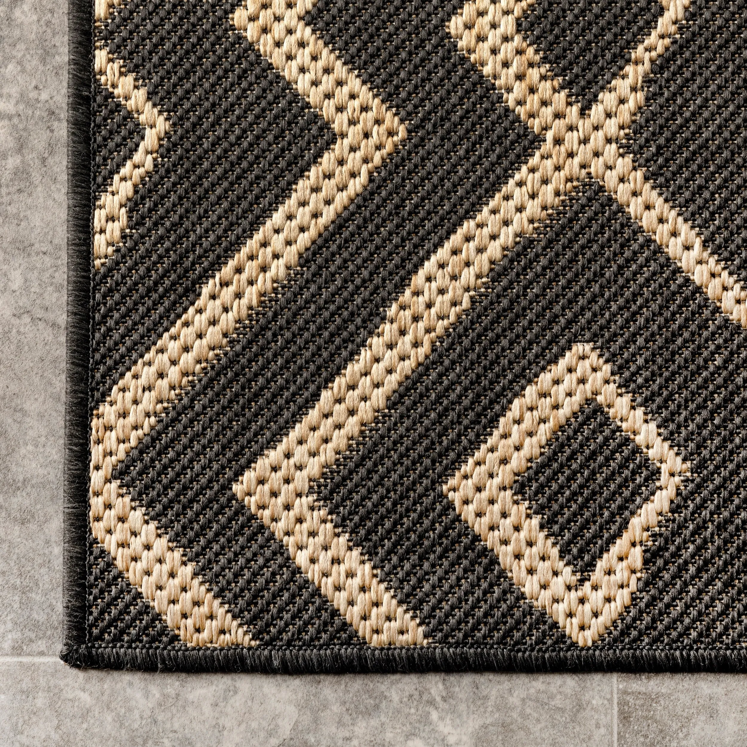 Nuloom Sammi Geometric Trellis Indoor/Outdoor Area Rug