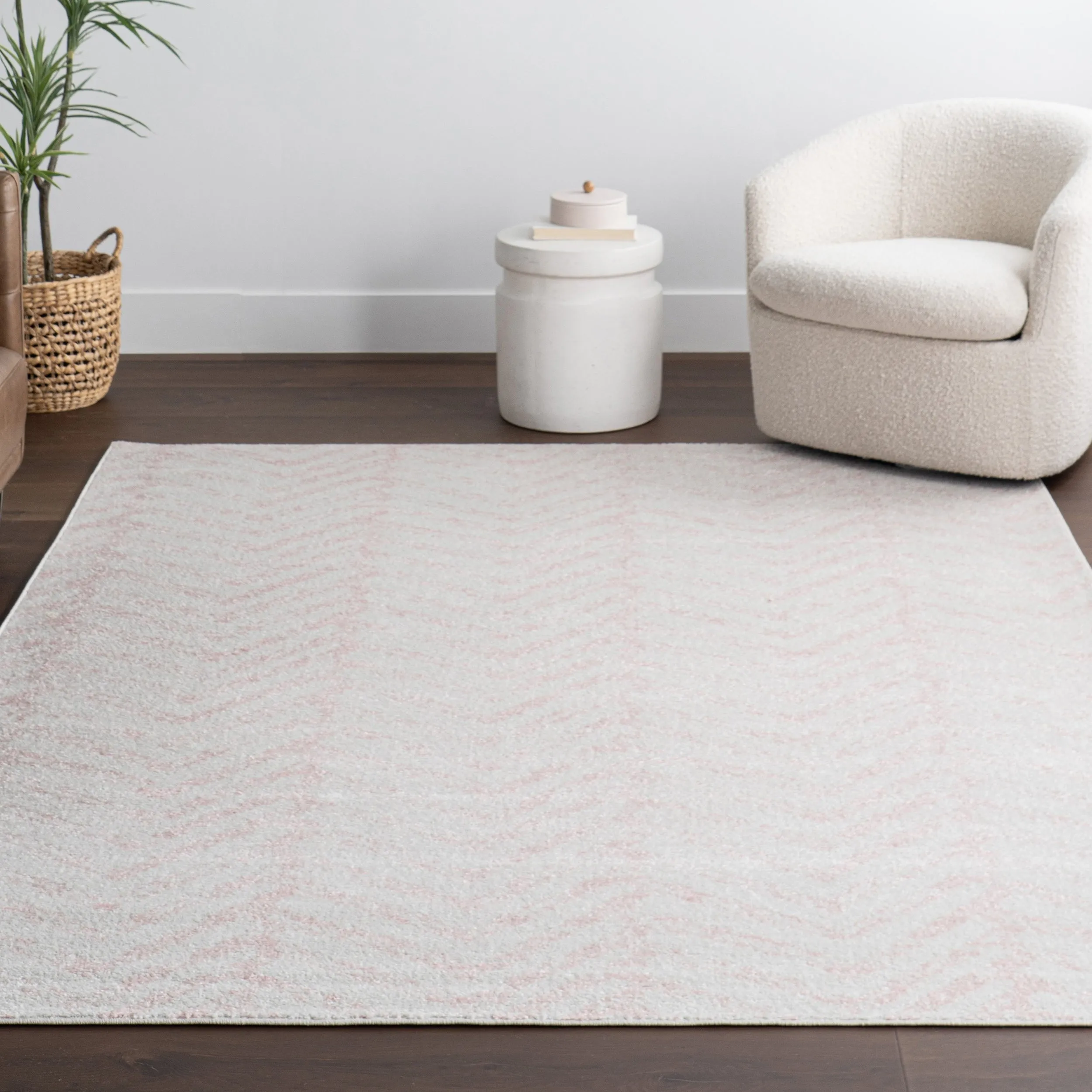 Nuloom Sasha Faded Chevron Area Rug