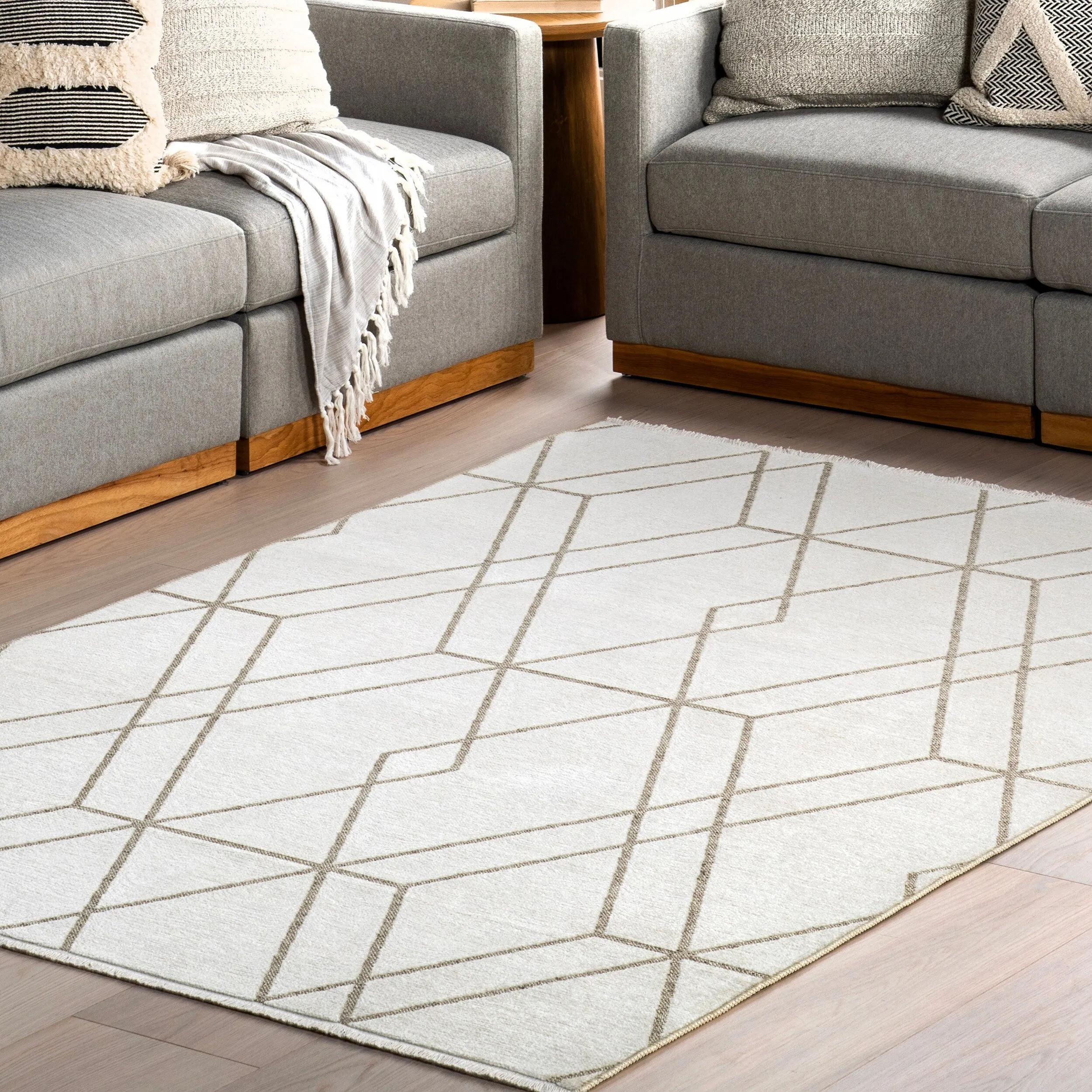 Nuloom Sinclair SuperiorWash Lattice Reversible Machine Washable Area Rug