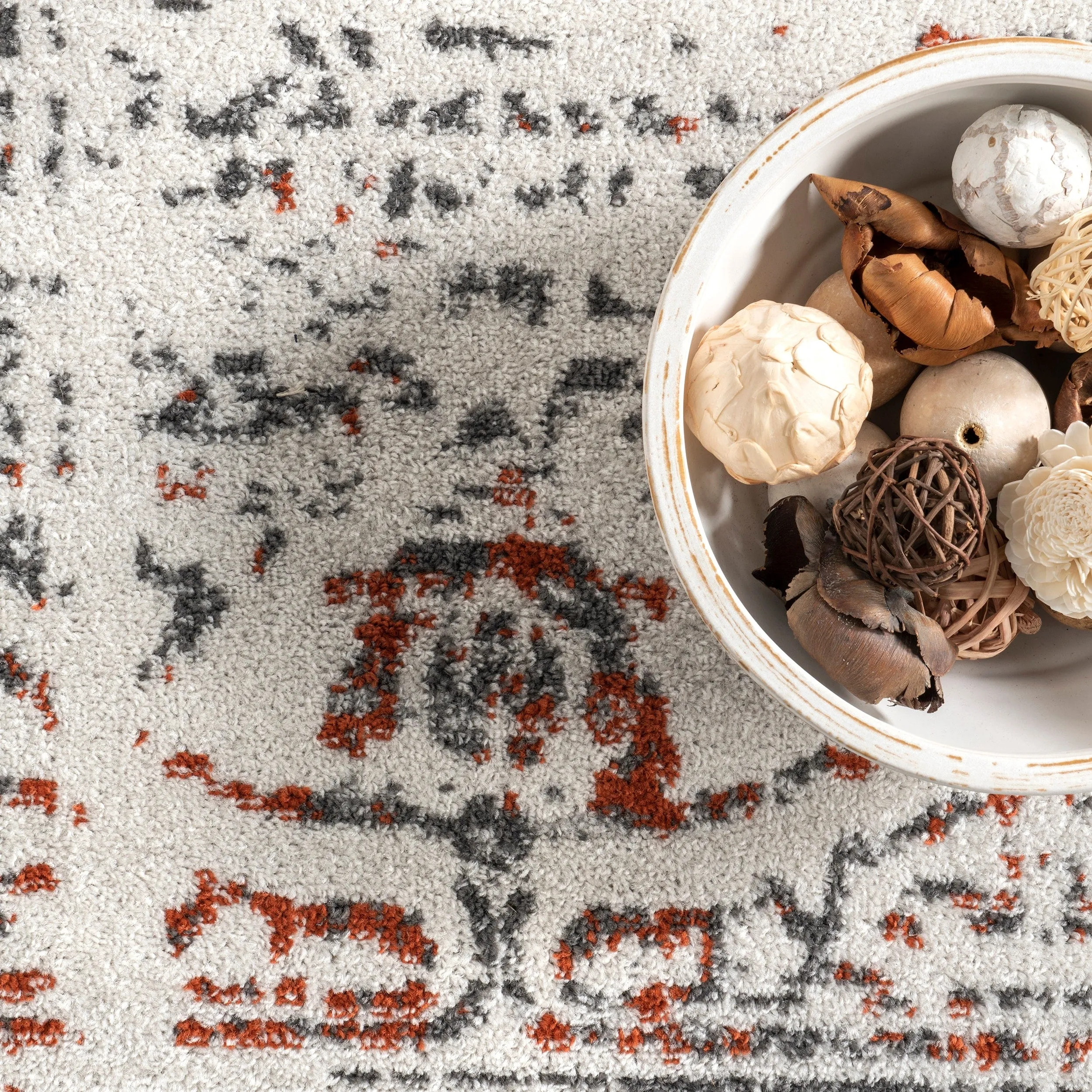 Nuloom Wren Traditional Faded Area Rug