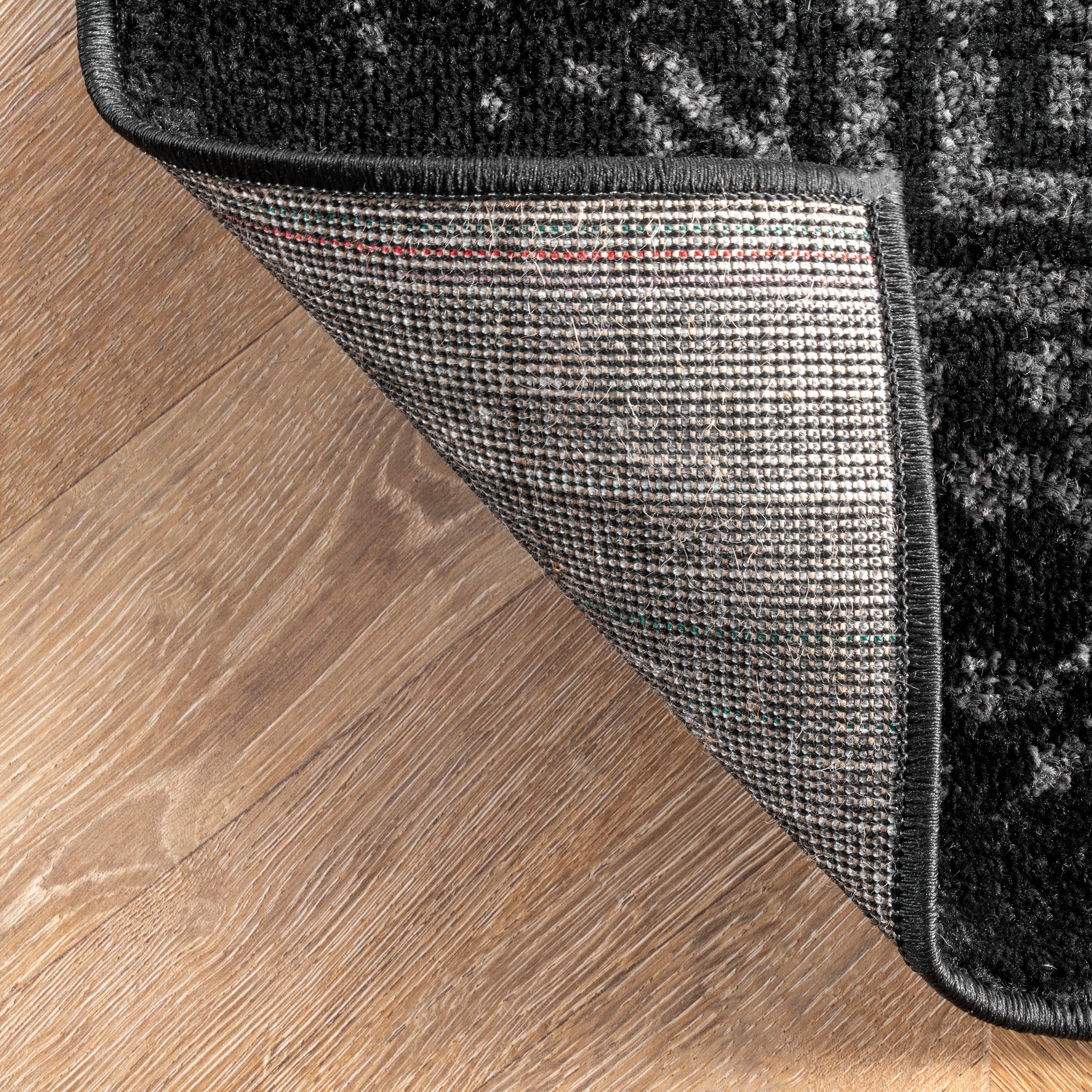 Nuloom Wren Traditional Faded Area Rug