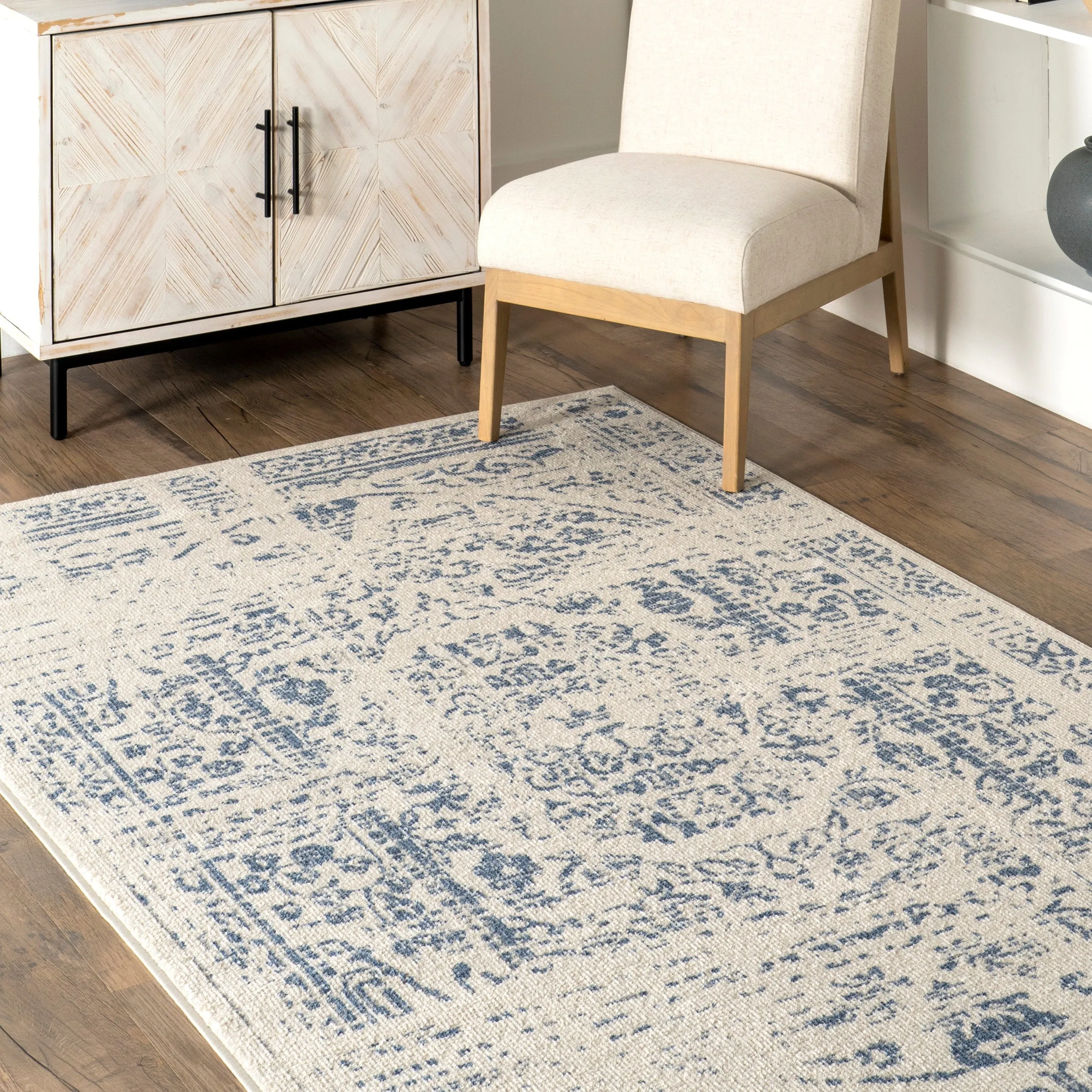 Nuloom Wren Traditional Faded Area Rug