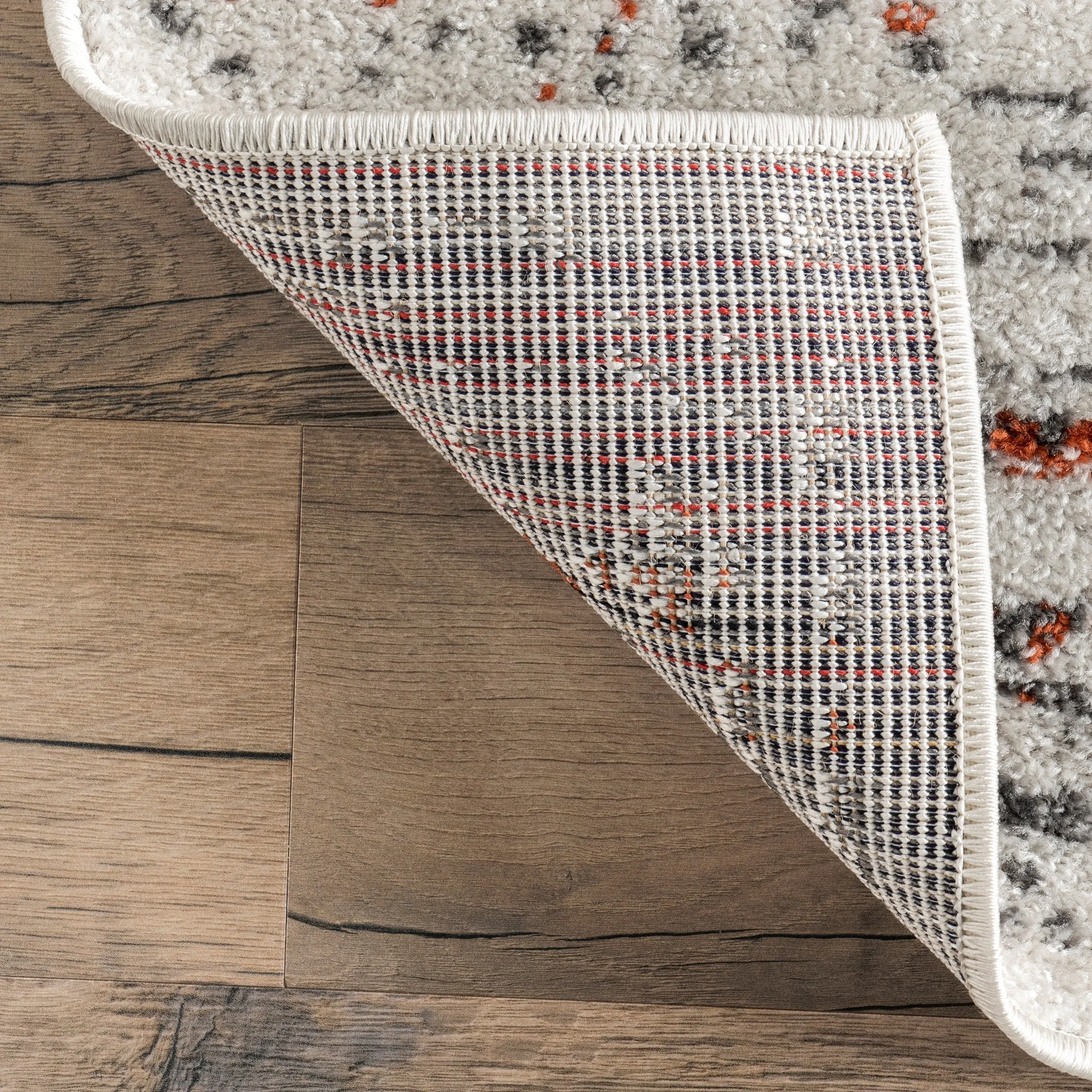 Nuloom Wren Traditional Faded Area Rug