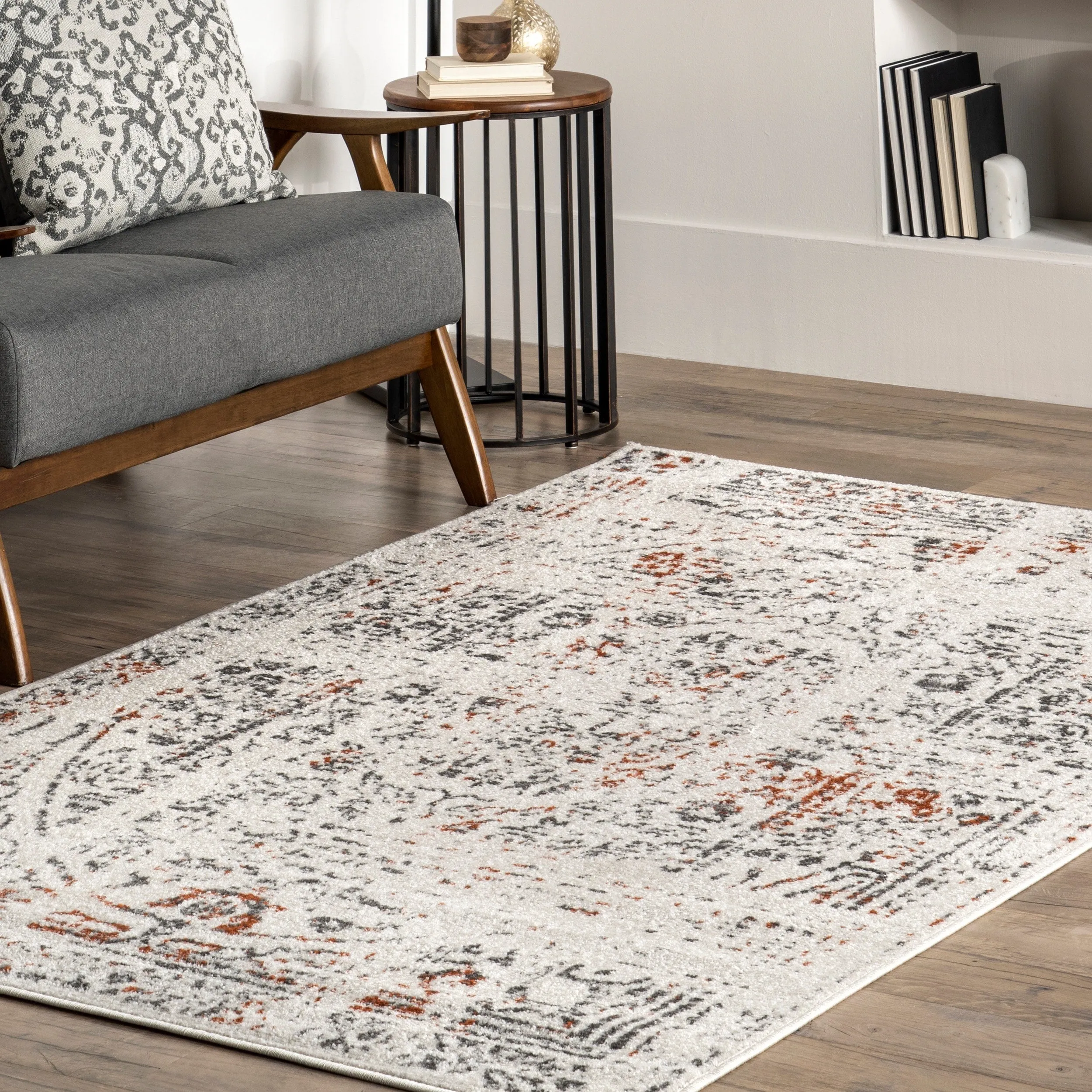 Nuloom Wren Traditional Faded Area Rug