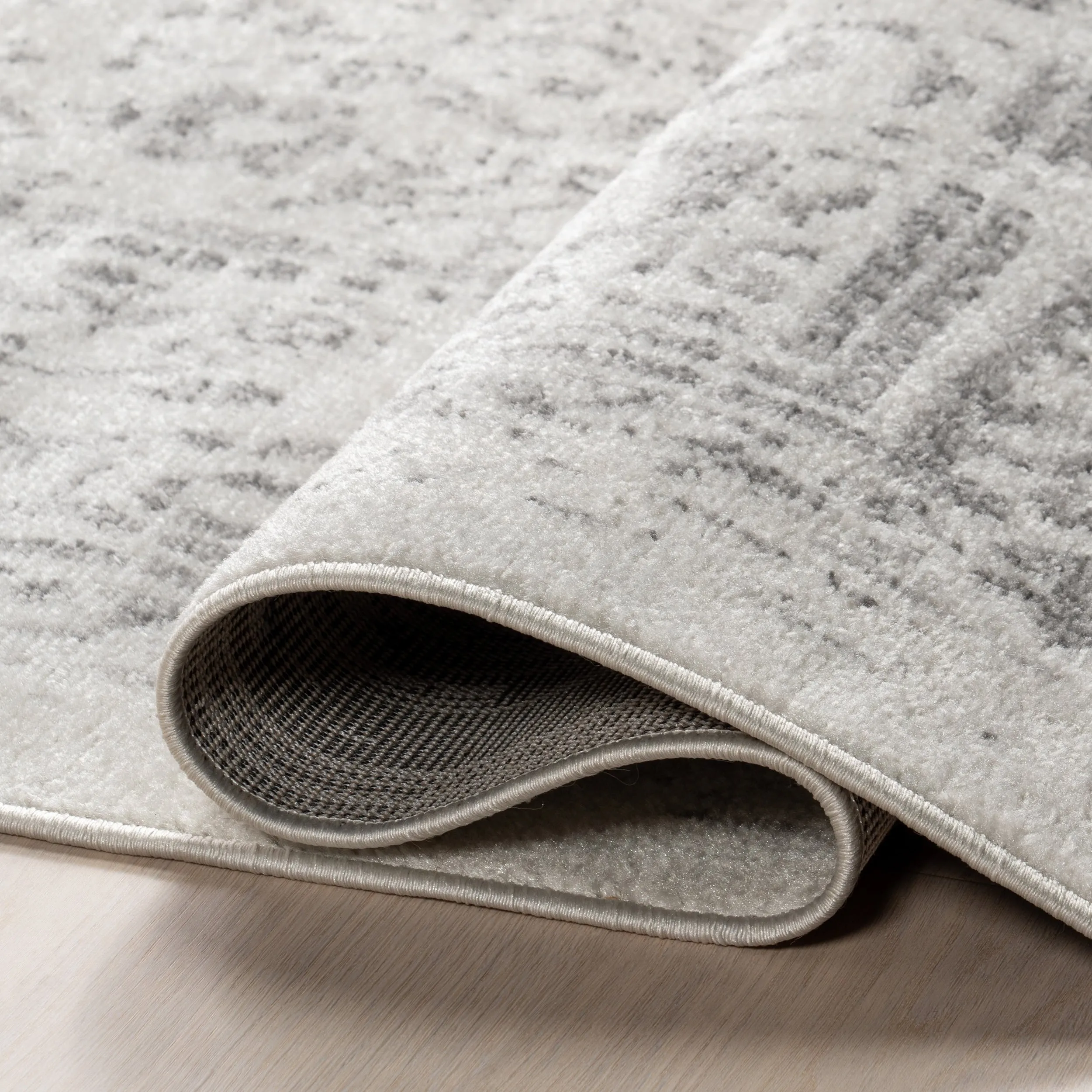 Nuloom Wren Traditional Faded Area Rug